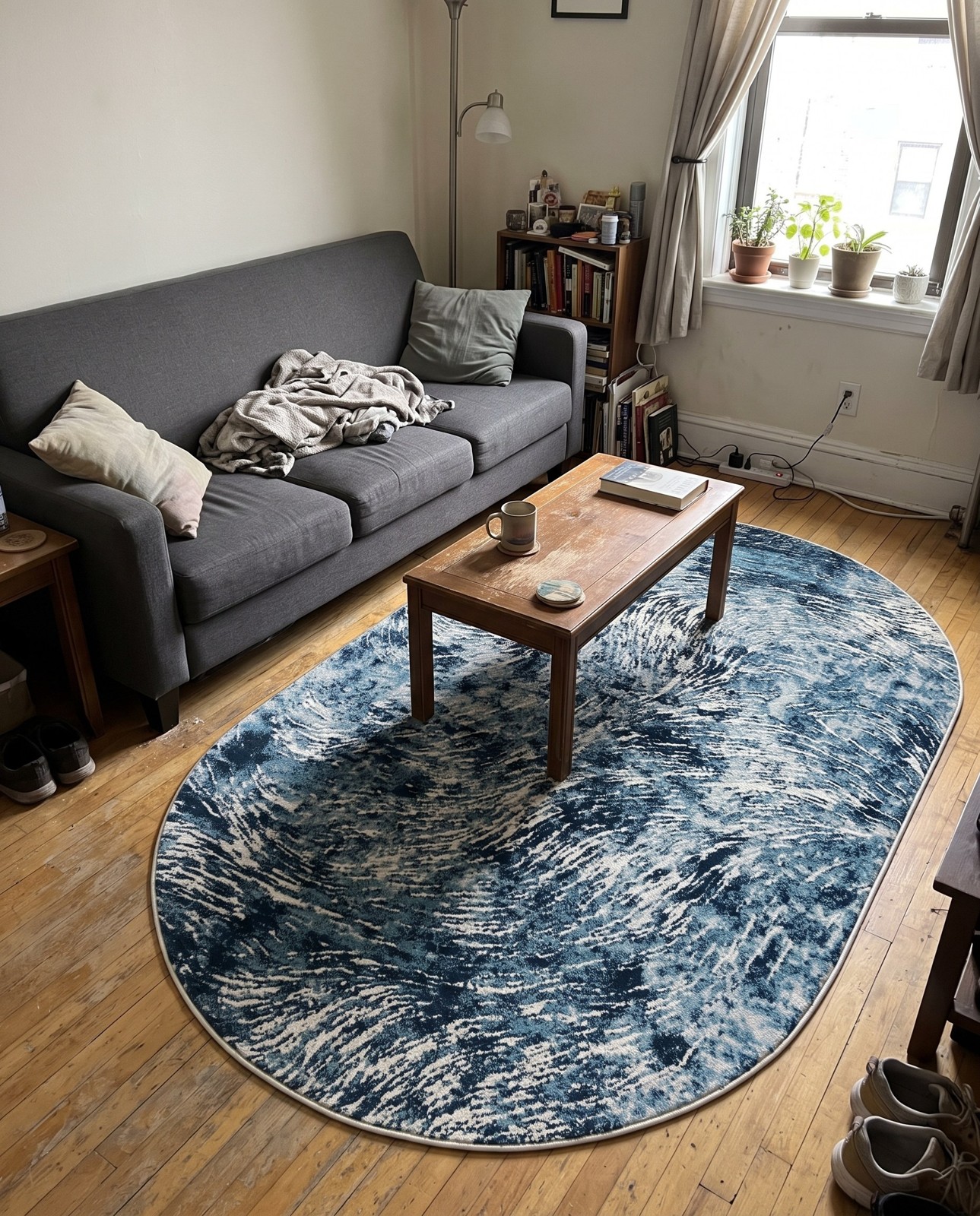 9' x 12' Redlands · Abstract rug, blue and ivory