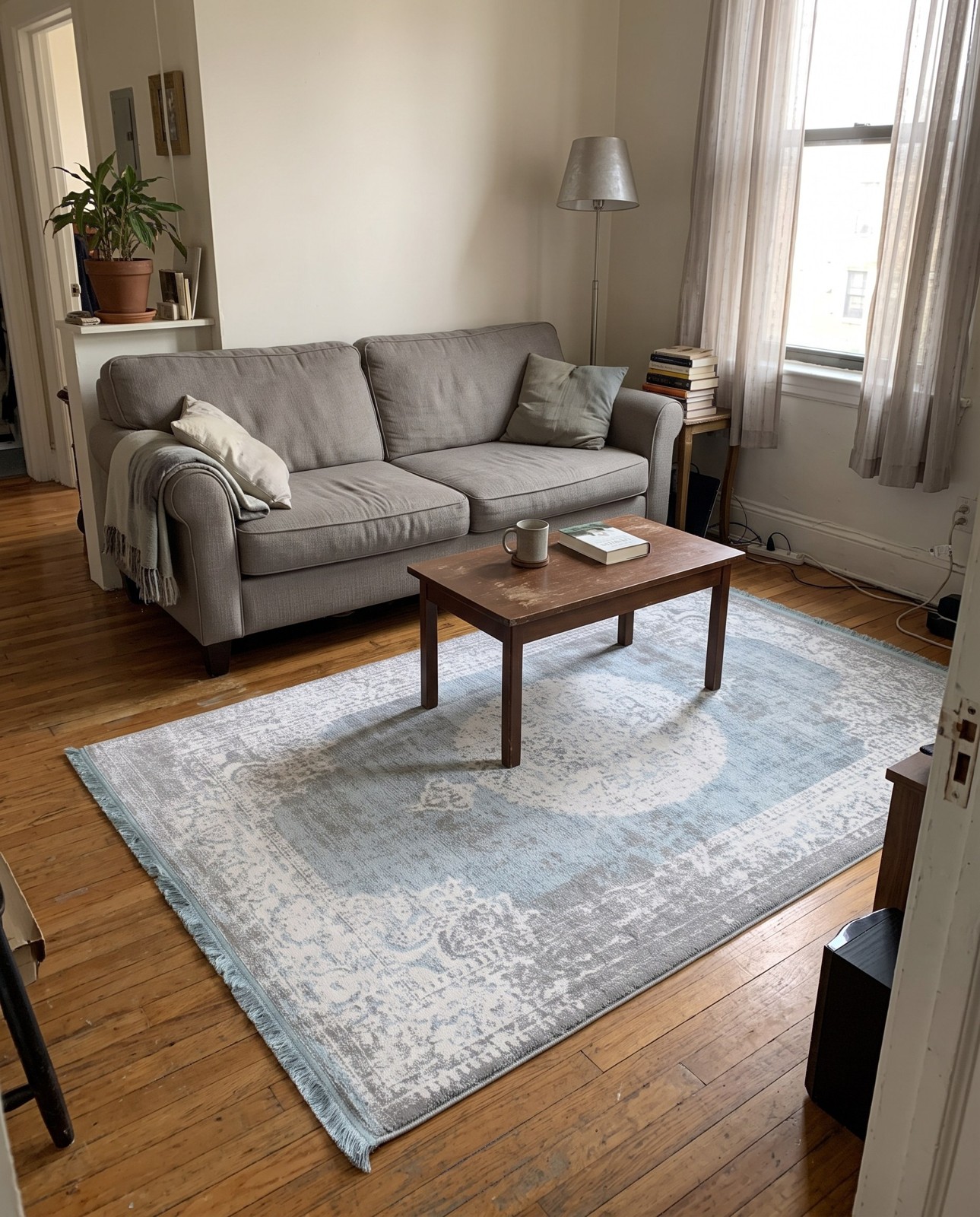 4' x 6' Crawley · Border rug