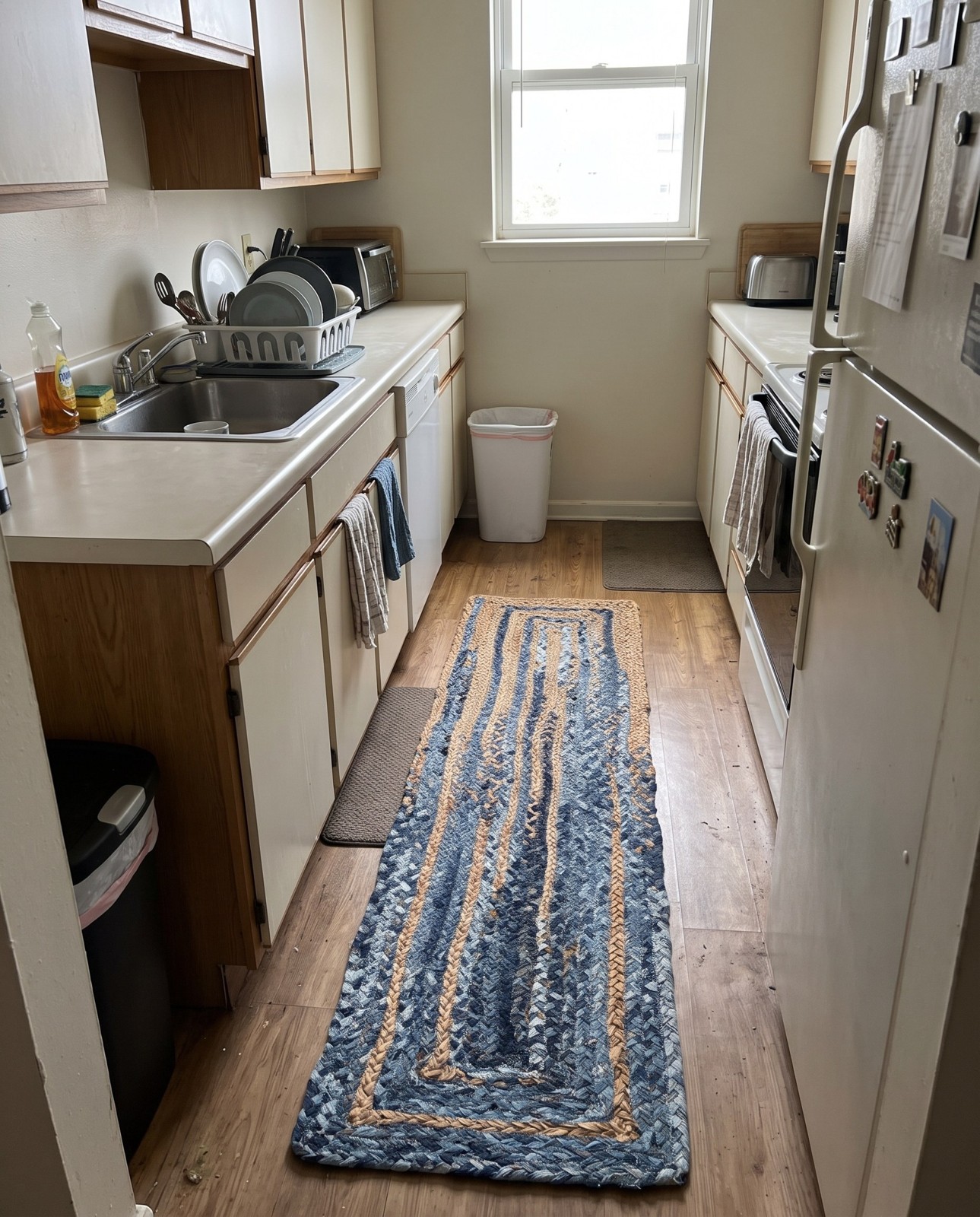 1' 2 x 10' Paducah · Border Chindi Rug, blue