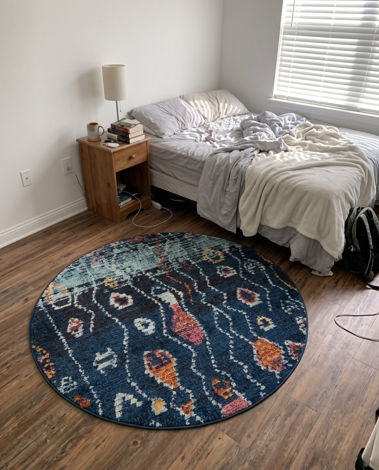 2' 2 x 3' Shelley · Abstract rug, navy