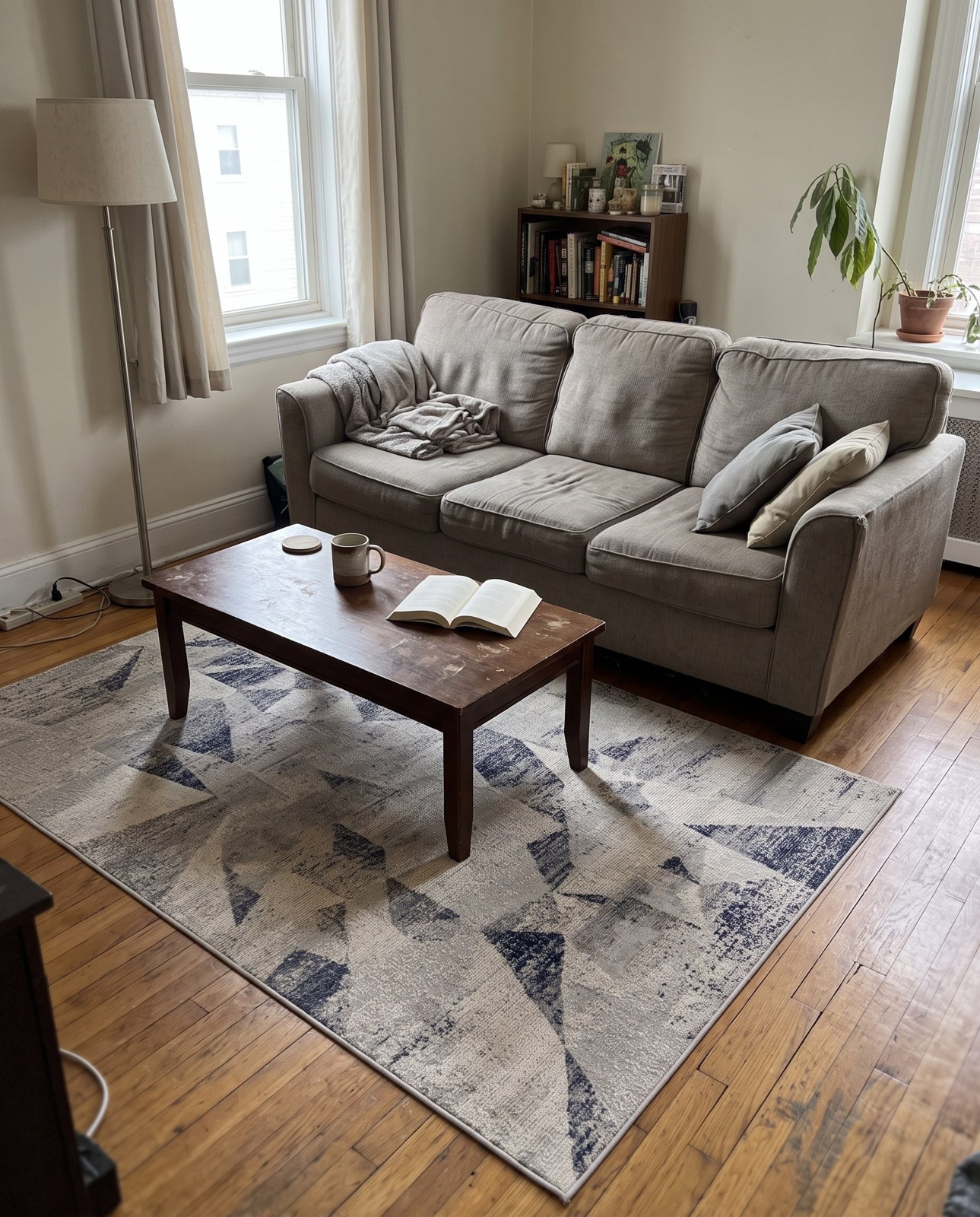 5' x 8' Alden · Abstract geometric rug, gray and blue