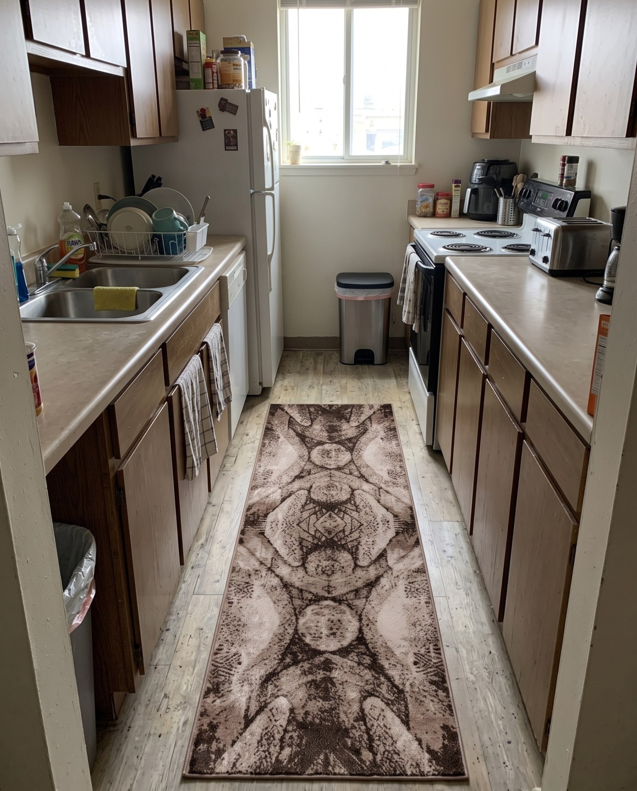 2' x 3' Blakemore · Abstract rug