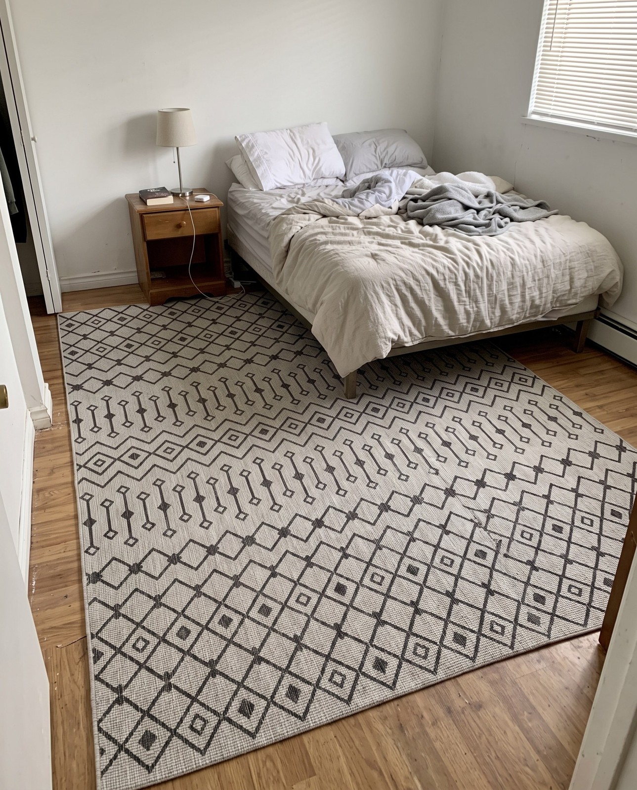 10' x 13' Kearney · Chevron Outdoor Rug, gray