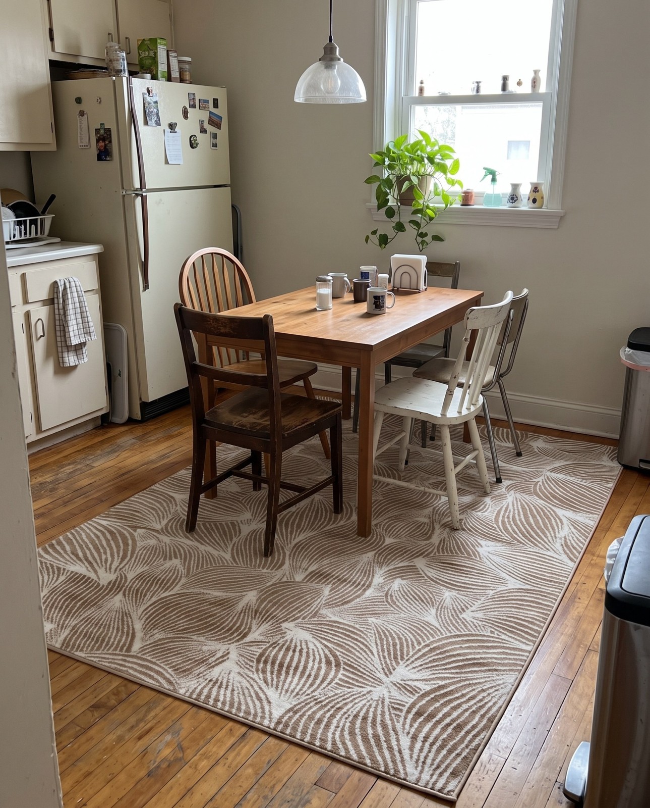 9' x 12' Blakemore · Botanical leaf rug, beige and cream