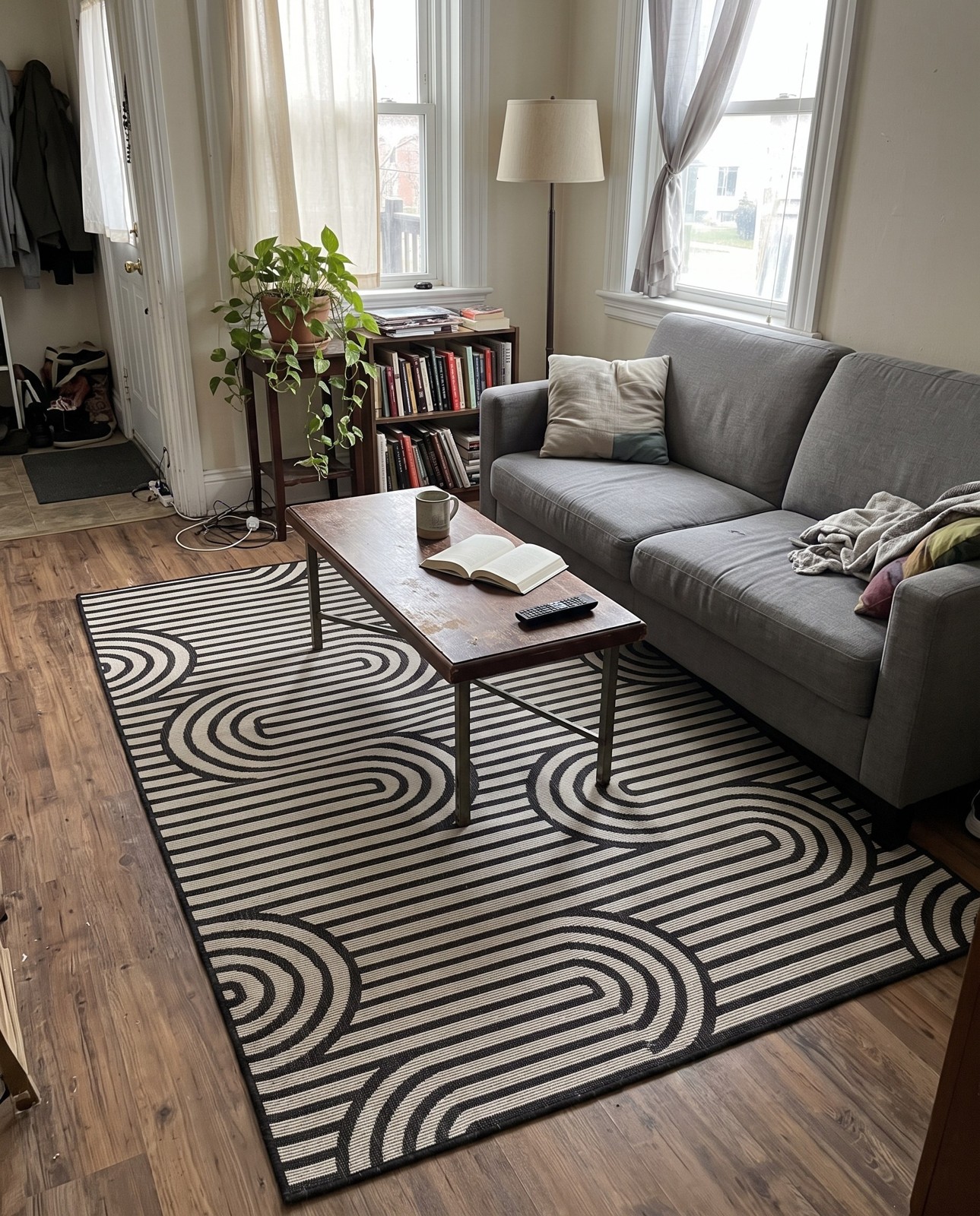 6' x 9' Northam · Geometric linear Outdoor Rug, black and white
