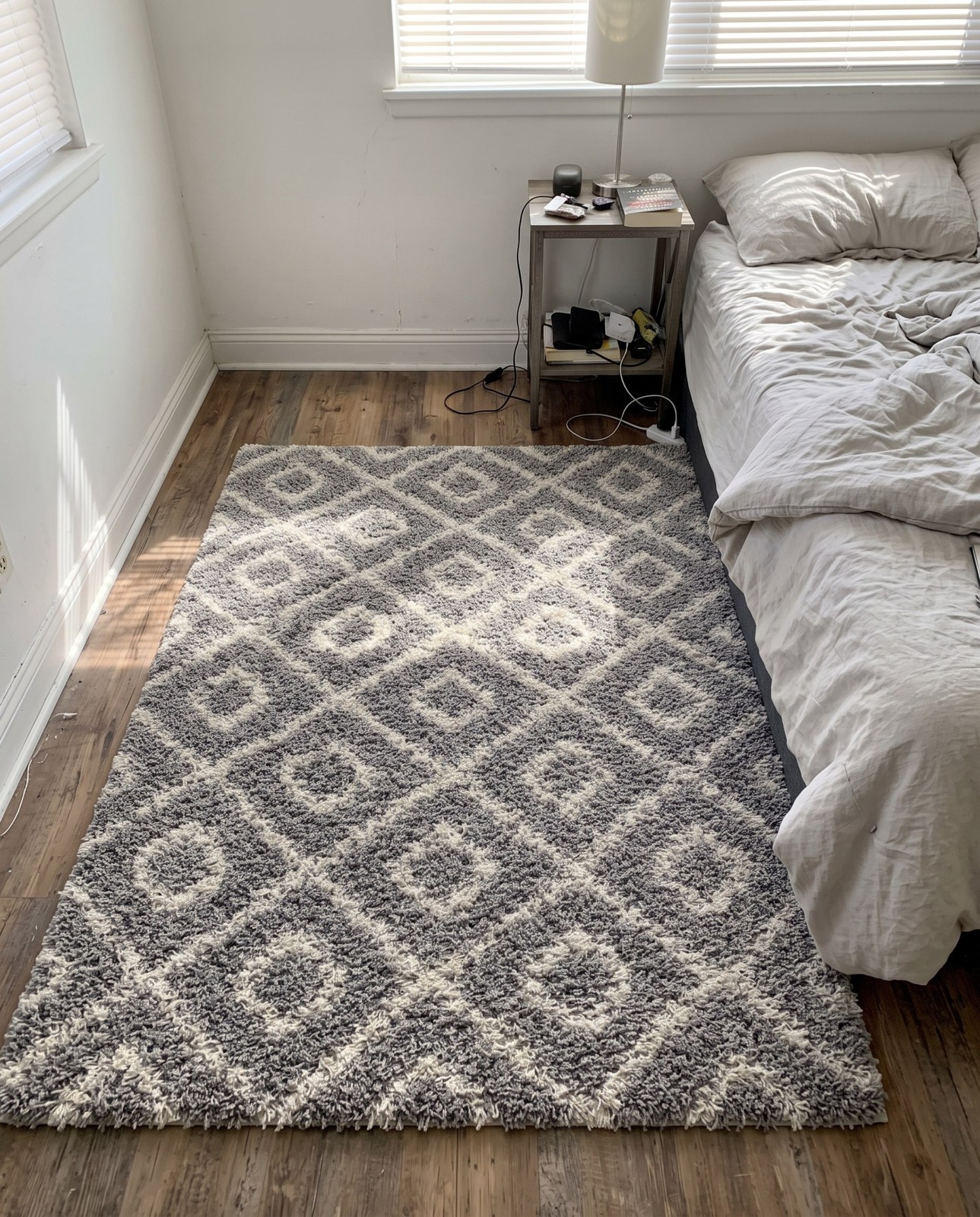 Detail image of 10' 8 x 14' Brock · Diamond Shag Rug, gray