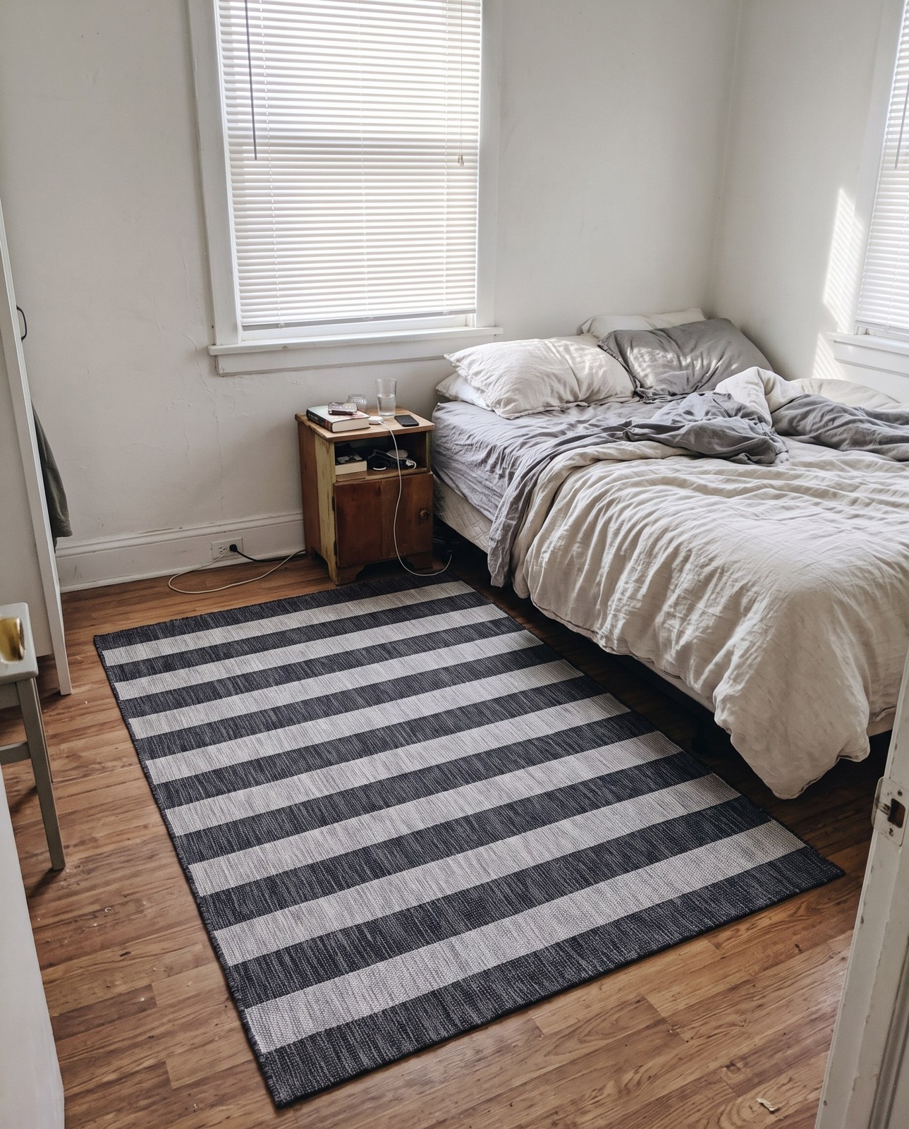 Detail image of 10' x 13' Dahlia · Striped Outdoor Rug, charcoal