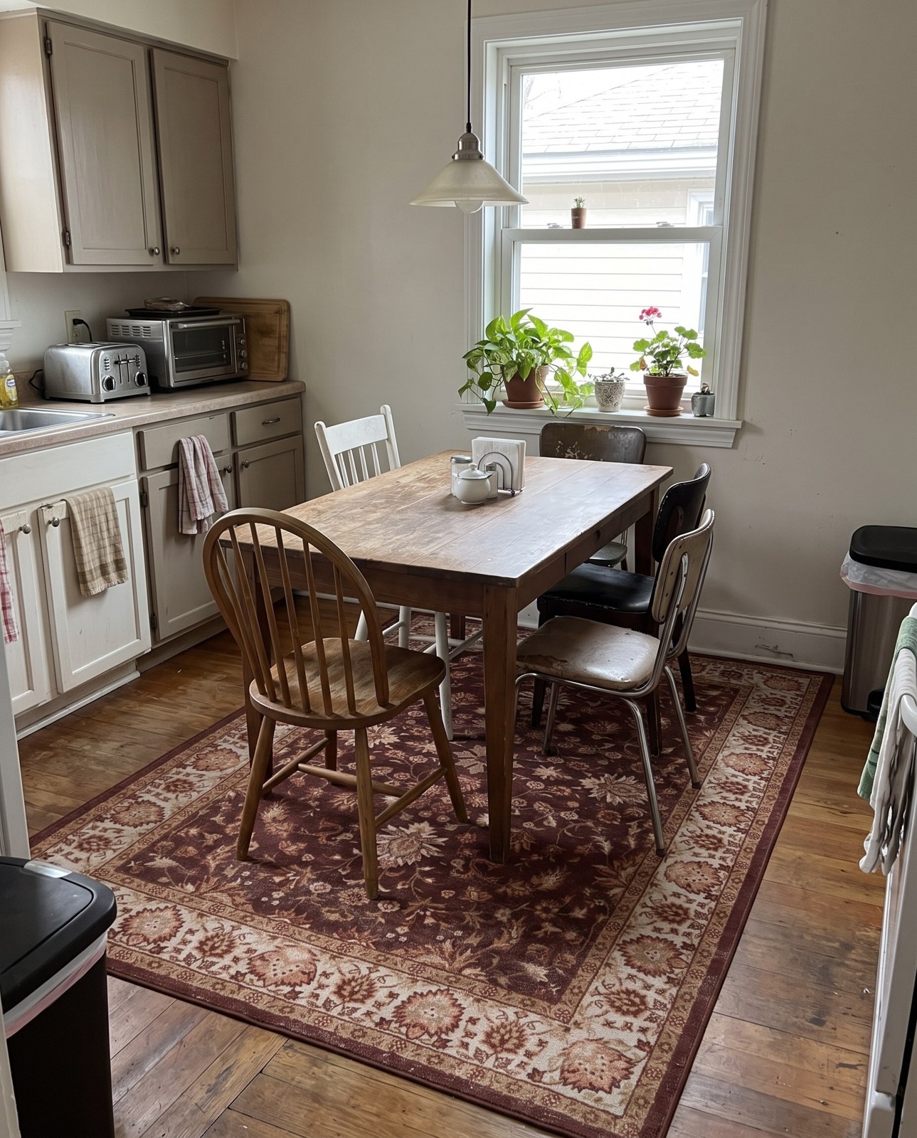 3' 3 x 5' 3 Bluebell · Floral rug, brown and ivory