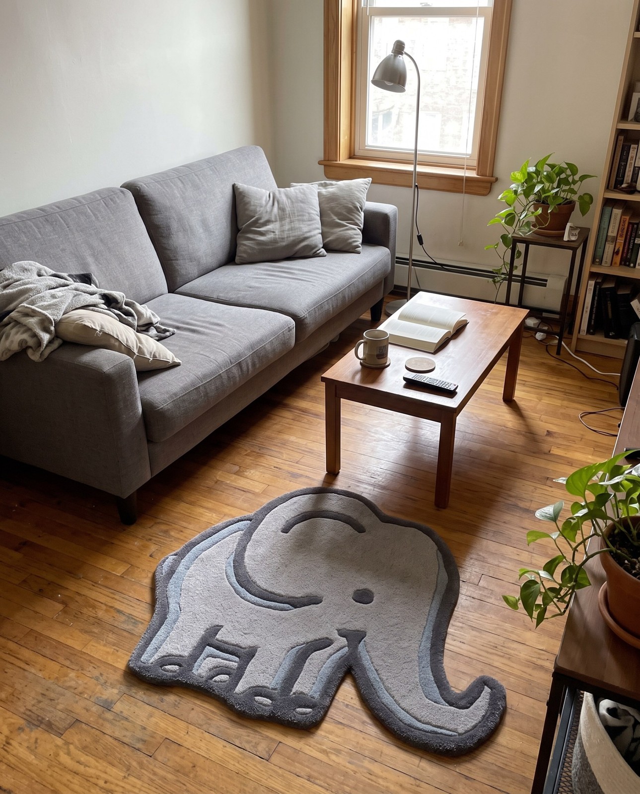 Detail image of 3' 1 x 3' 6 Denton · Pictoral Wool Rug, gray