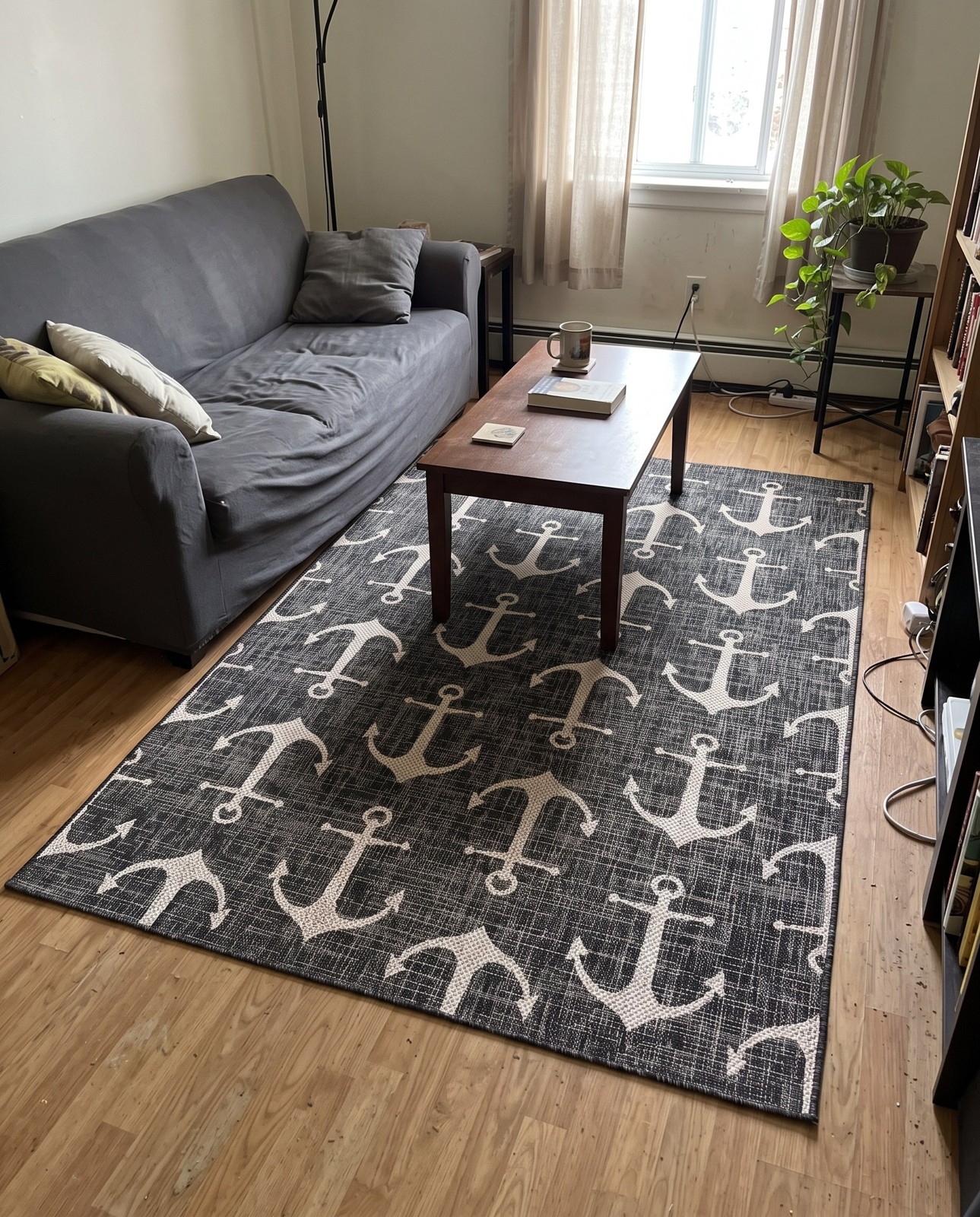 4' x 6' Millbrook · Pictoral Outdoor Rug, charcoal