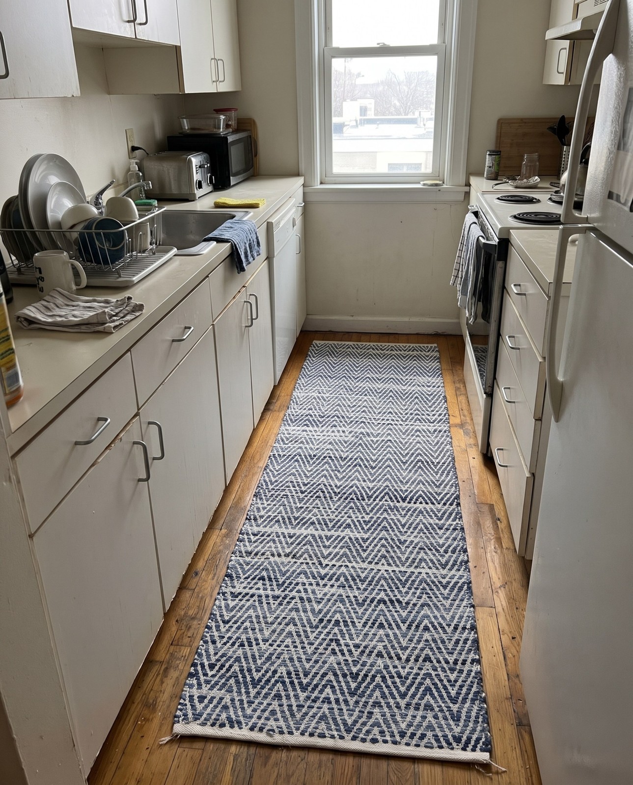 2' 7 x 10' Hopkins · Chevron Chindi Rug, denim