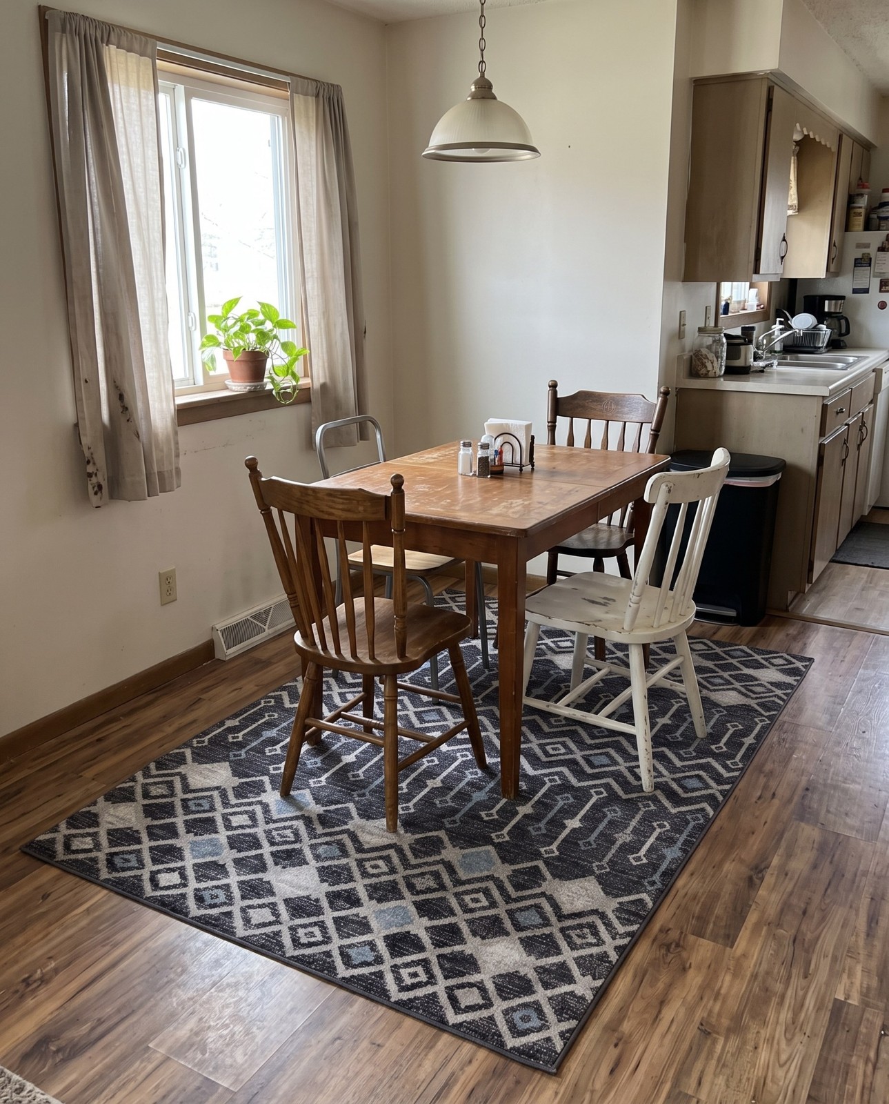 2' x 3' Harlan · Geometric rug, charcoal and ivory