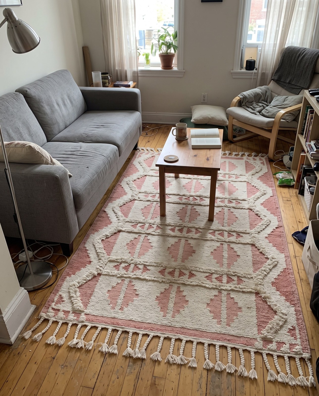 5' 1 x 8' Maitland · Border Wool Rug