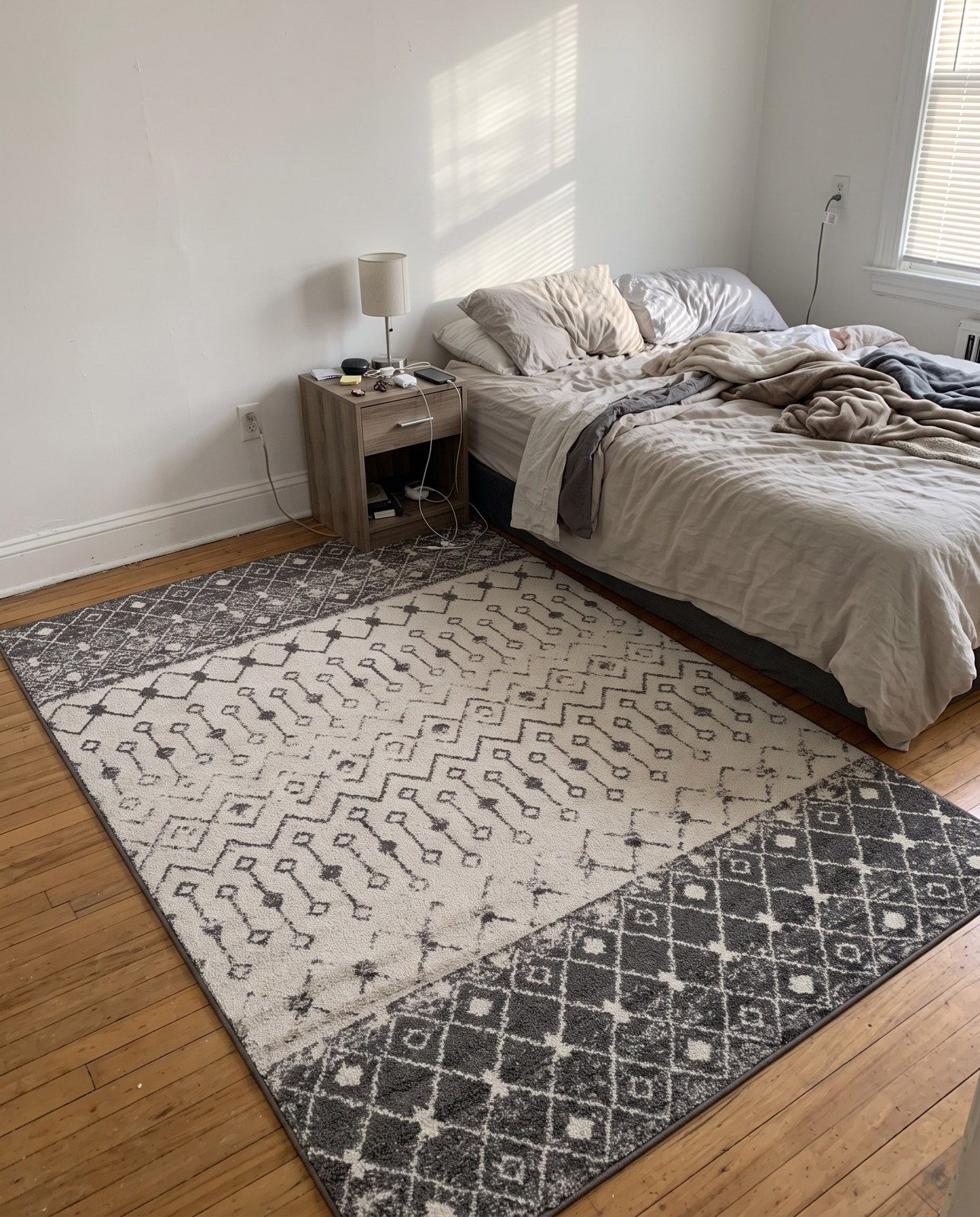 5' 3 x 8' Vernon · Geometric tribal rug, gray and ivory
