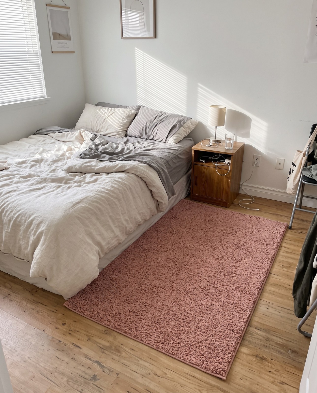 Detail image of 5' x 8' Hartwell · Solid Shag Rug, rosepink