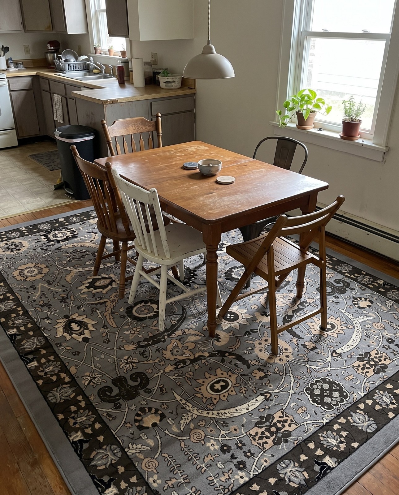10' x 13' Akers · Border rug