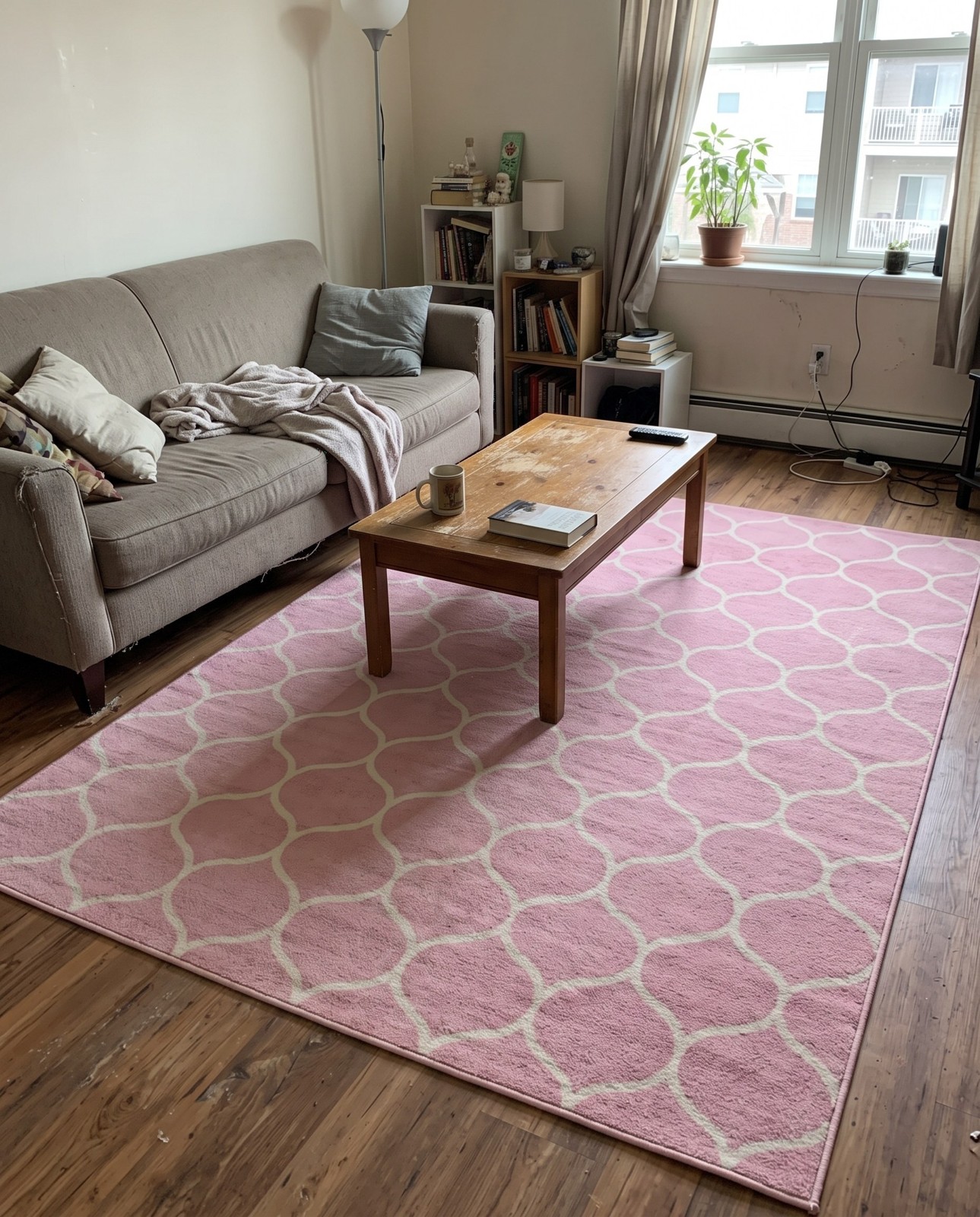 Detail image of 10' x 14' Ingram · Lattice rug