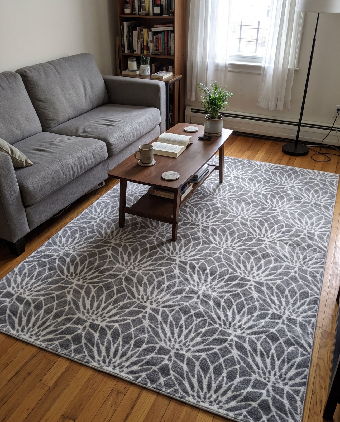 2' x 3' Cowley · Geometric rug