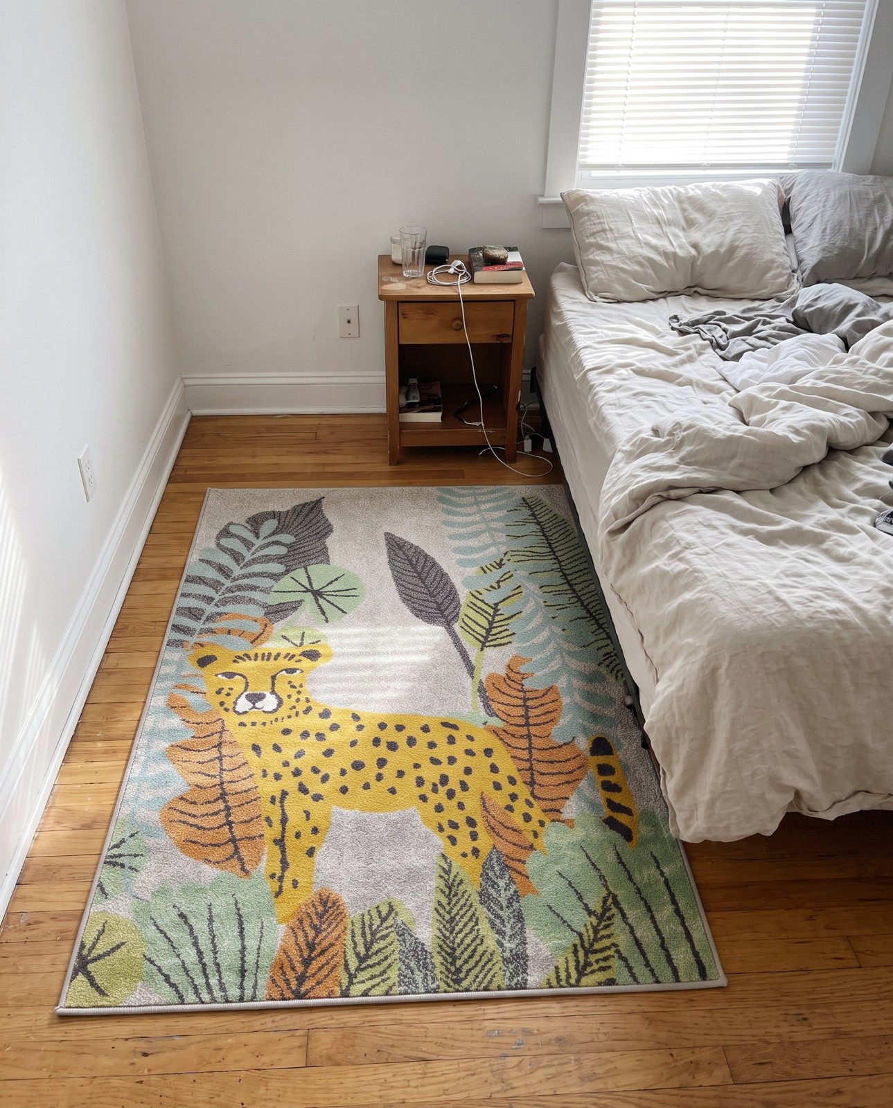 Detail image of 2' 2 x 3' Saco · Animal print rug, gray