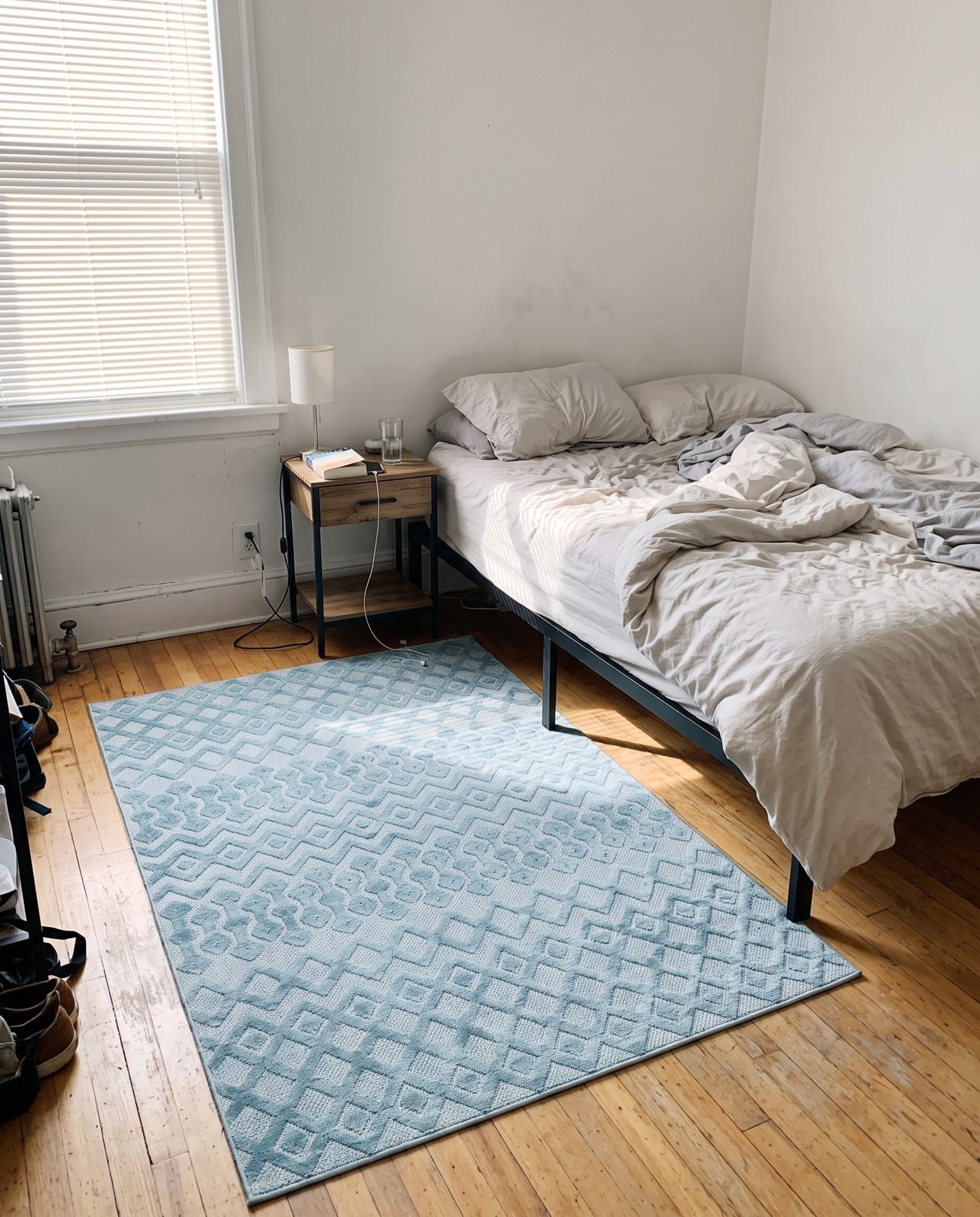 Detail image of 6' x 9' Creed · Geometric lattice Outdoor Rug, aqua blue
