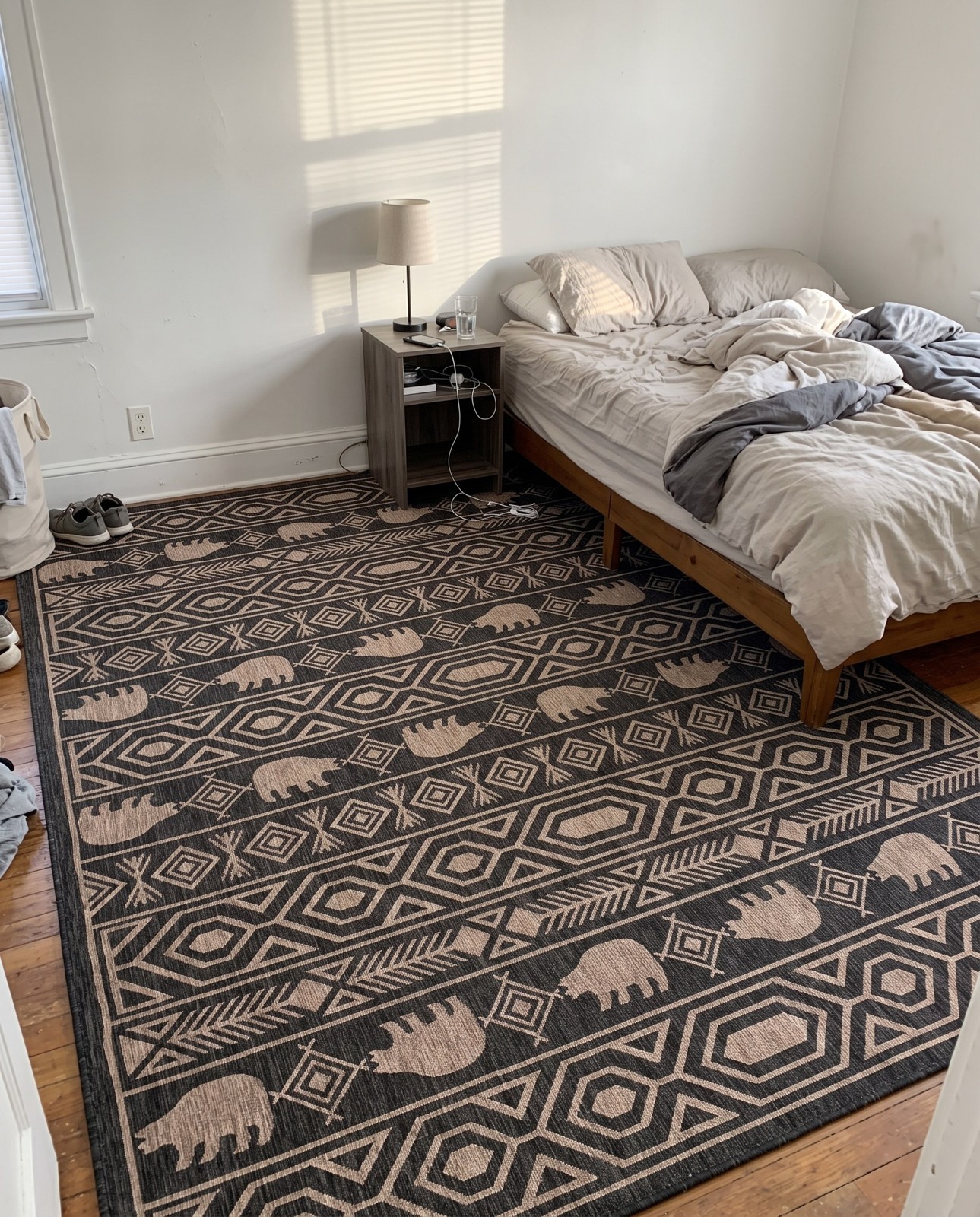 Detail image of 10' x 14' Ralston · Bear geometric Outdoor Rug, black and tan