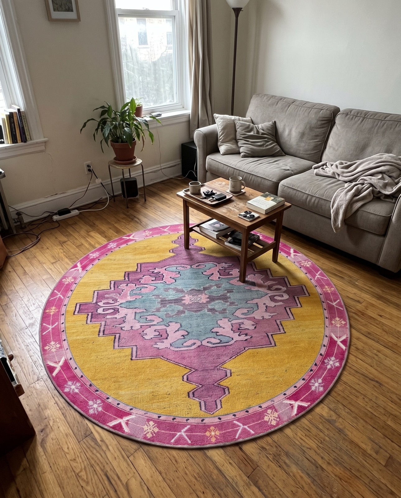 Detail image of 7' 7 x 7' 7 Sanderson · Border Washable Rug, yellow