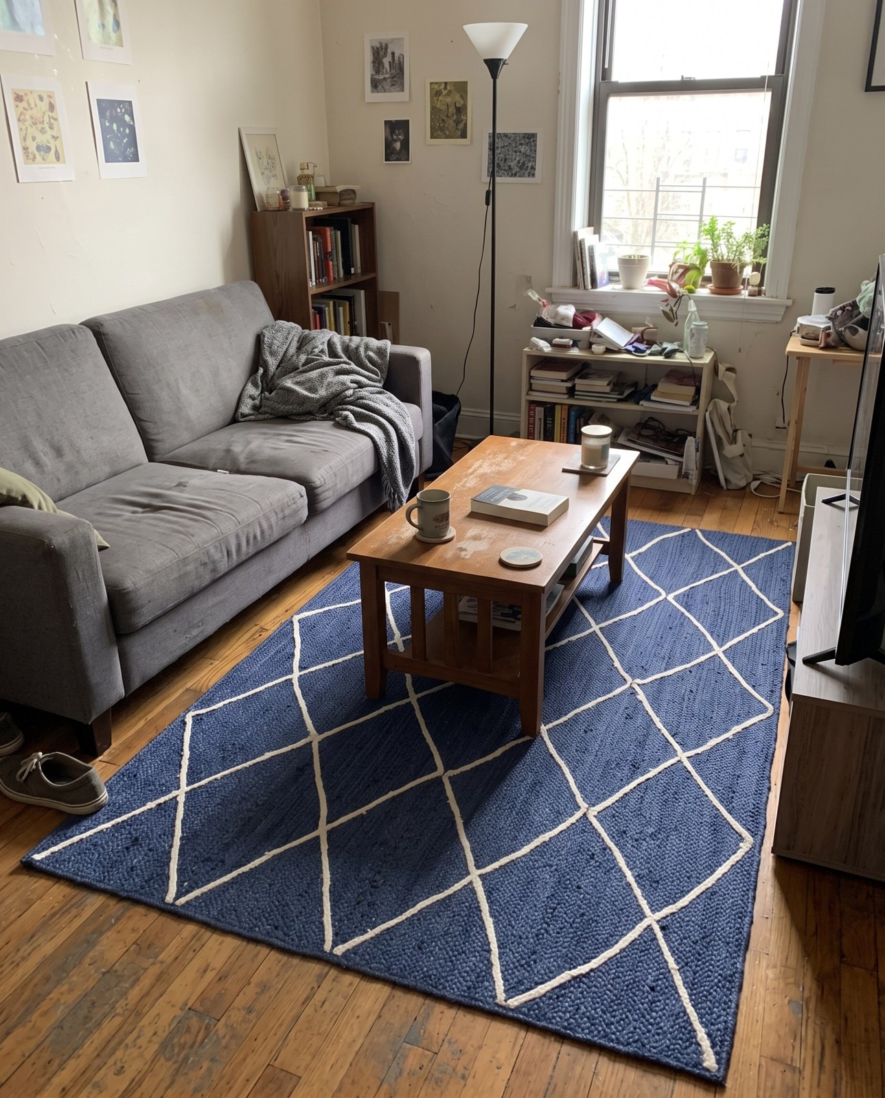 4' 1 x 6' 1 Bishop · Diamond Braided Jute Rug