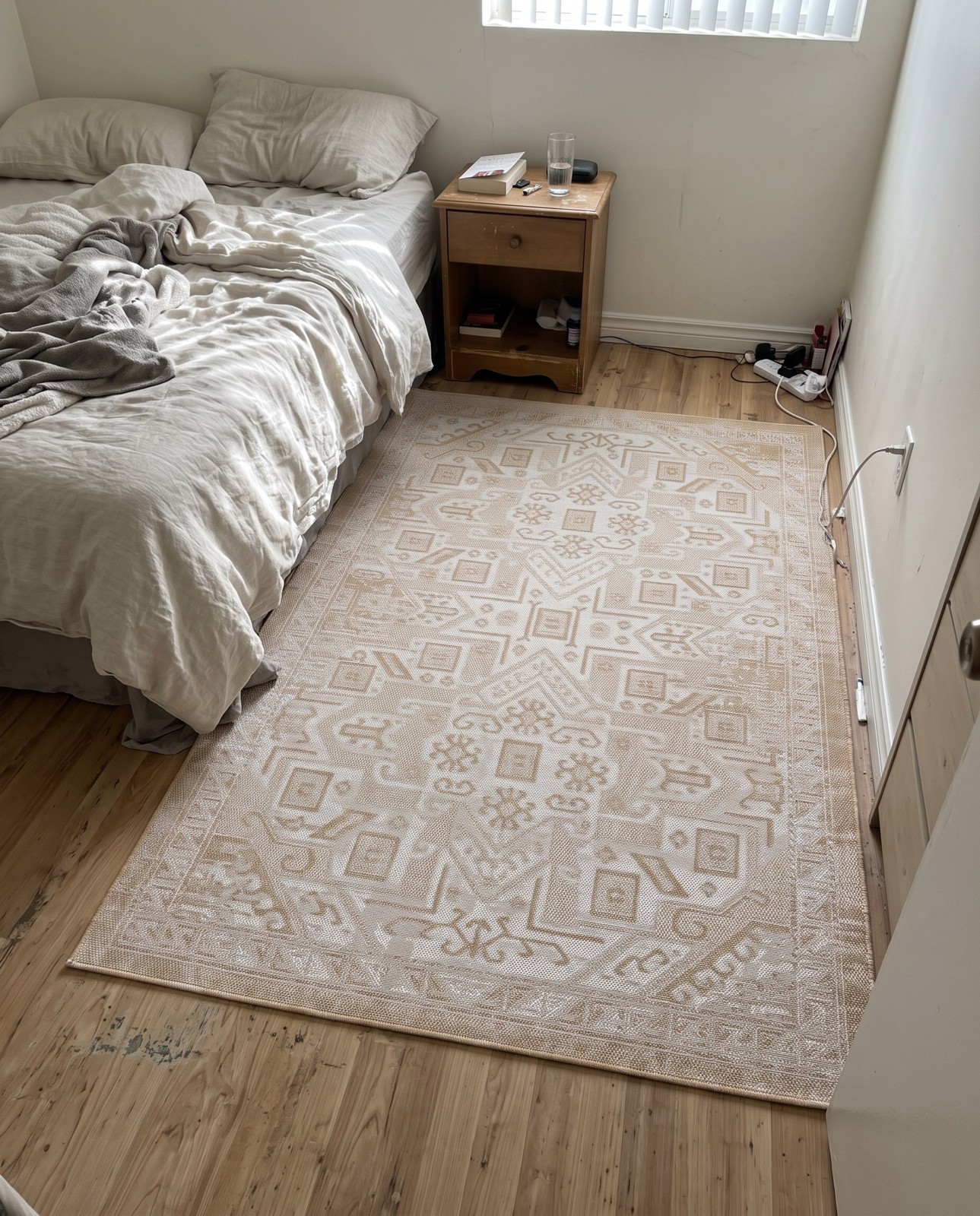10' x 13' Estuary · Geometric medallion Outdoor Rug, natural and beige