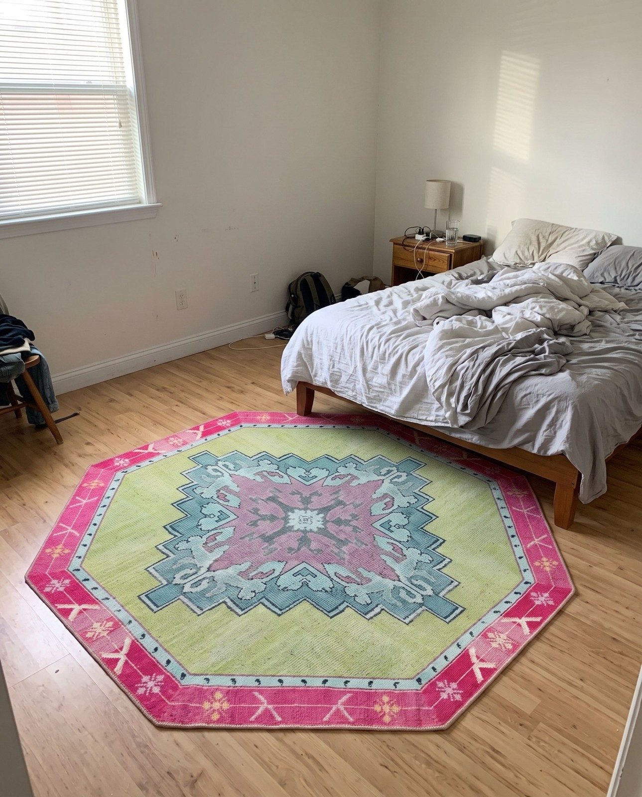 7' 6 x 7' 6 Sanderson · Border Washable Rug, green