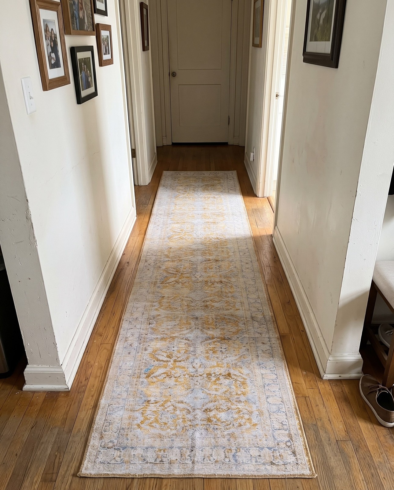 Detail image of 2' 6 x 12' Augusta · Border Washable Rug, yellow