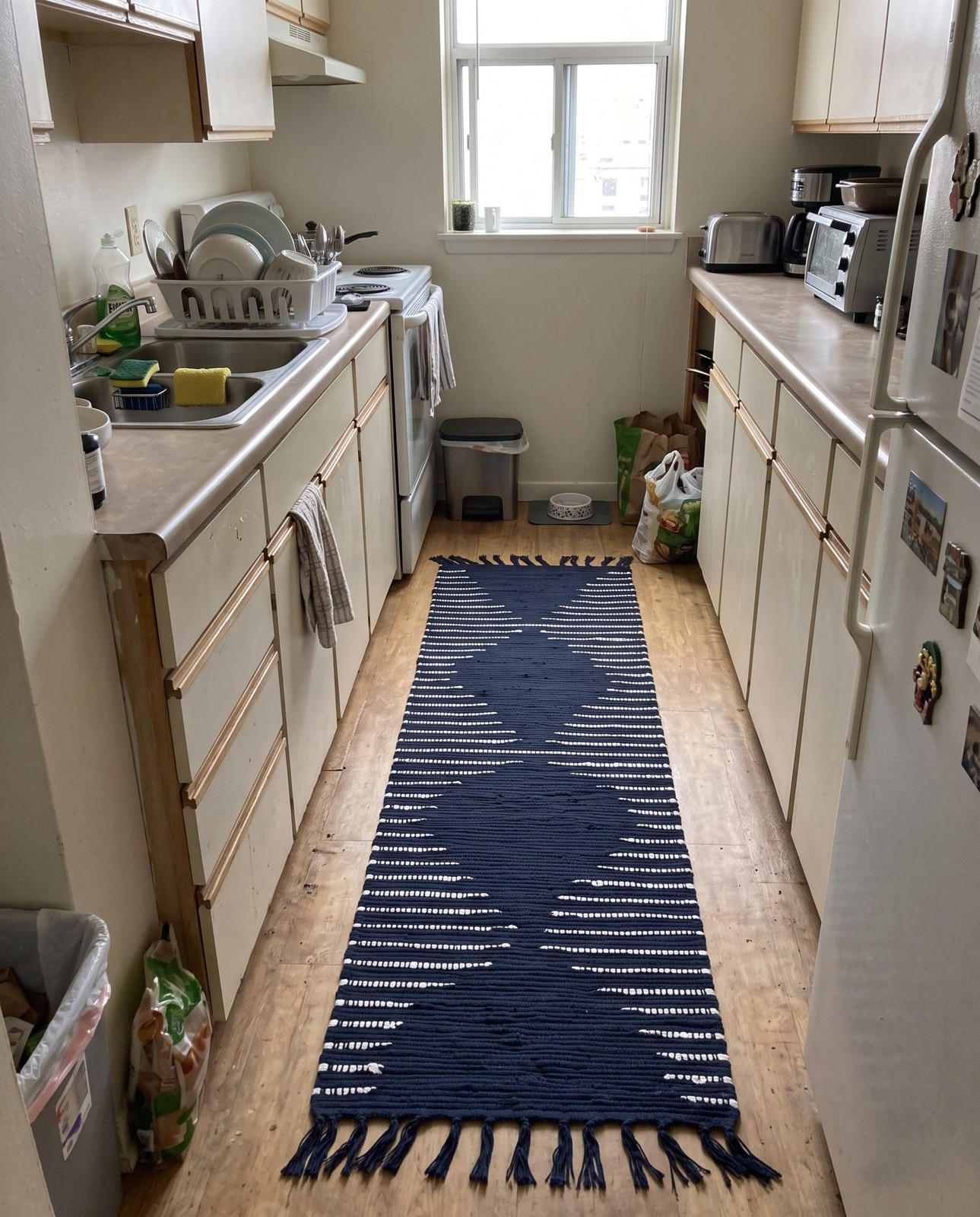 0' 9 x 2' 6 Roper · Lines Chindi Rug