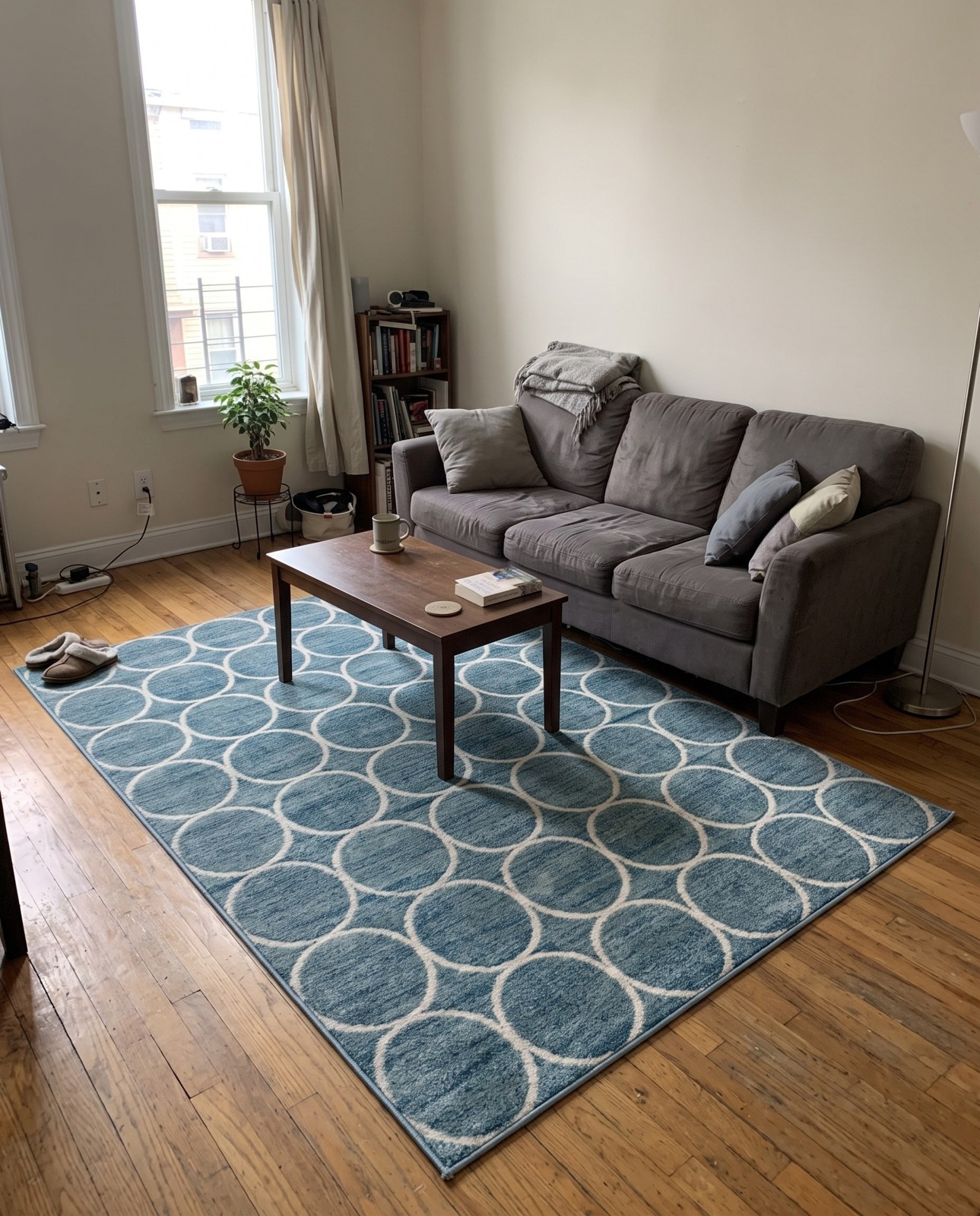 5' x 8' Corvallis · Geometric lattice rug, blue and ivory