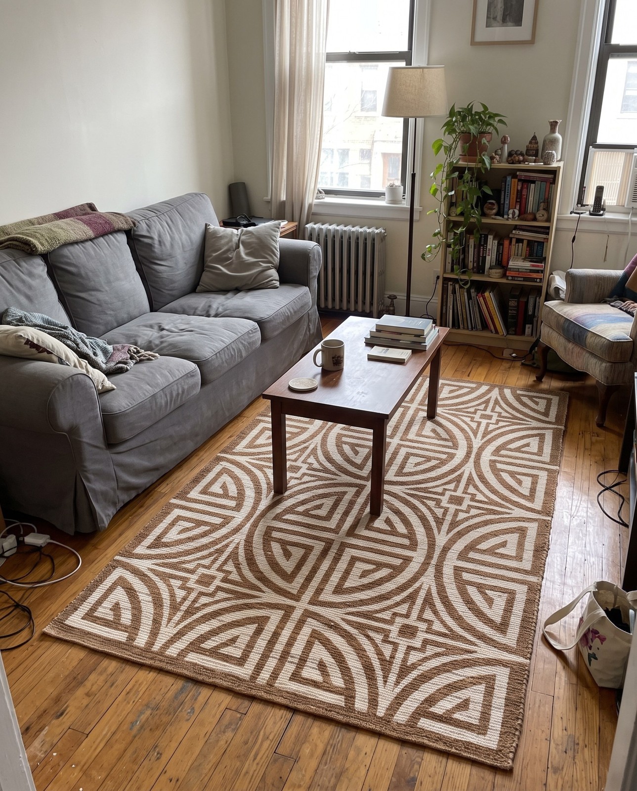 Detail image of 2' x 3' 1 Pasco · Geometric trellis rug, brown and ivory