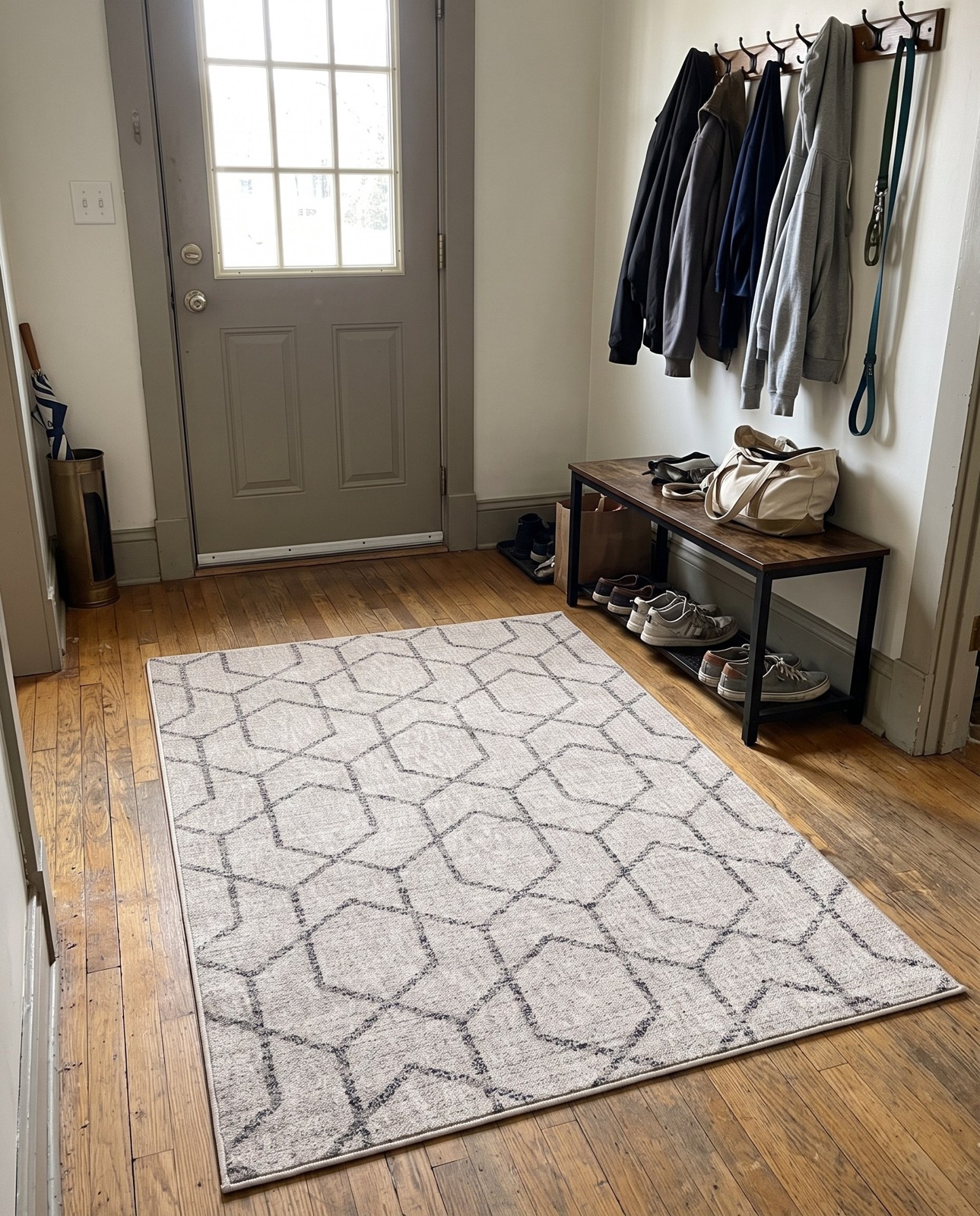 4' x 6' Glenwood · Geometric trellis rug, ivory and gray