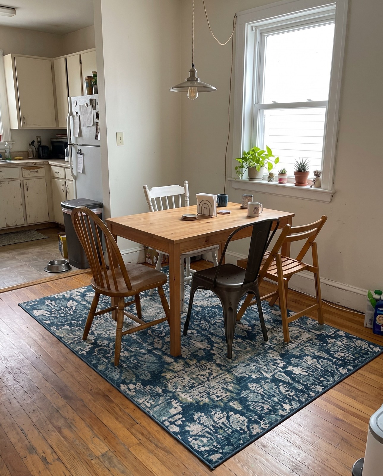 4' x 6' Nettleton · Damask rug, navy