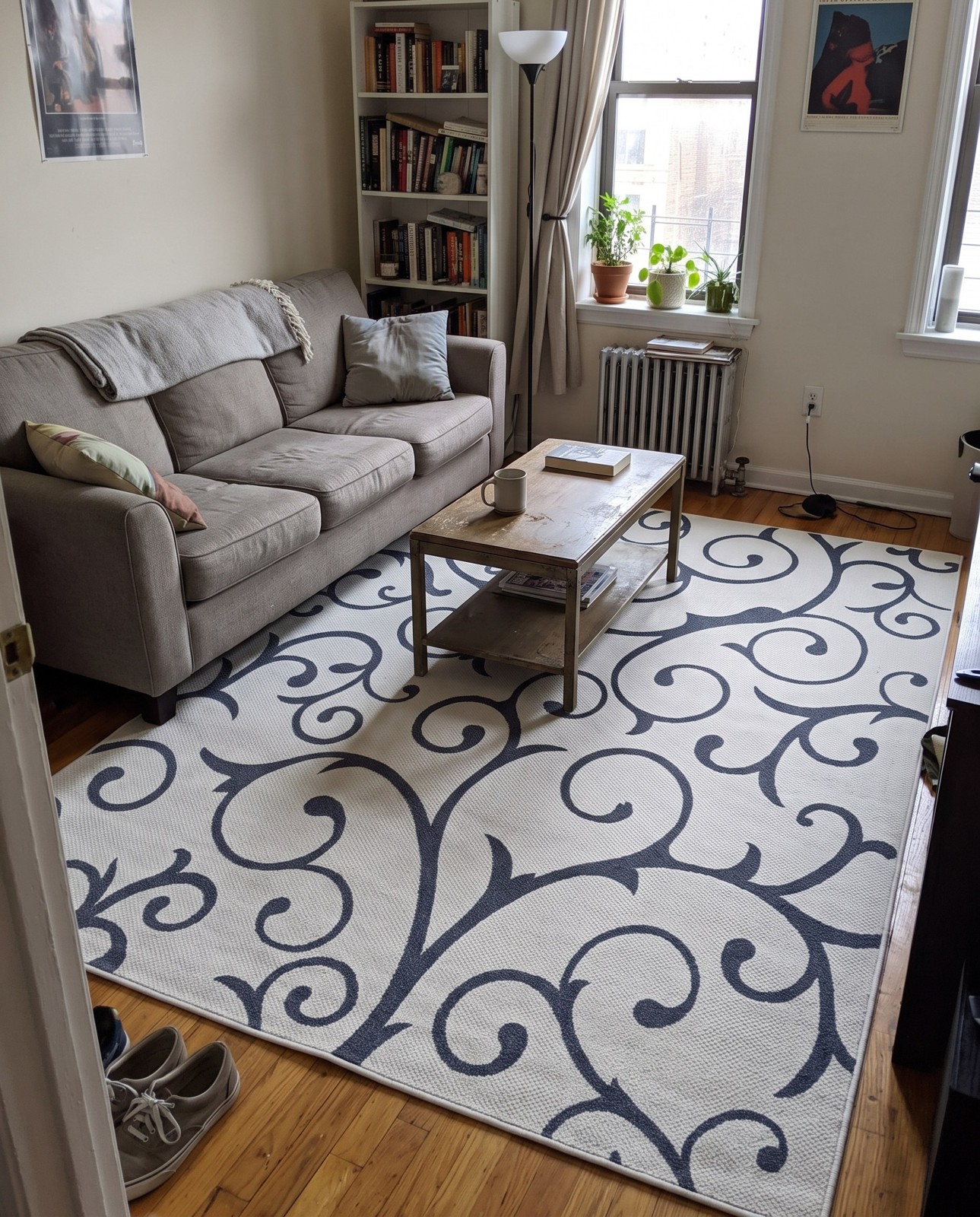 8' 5 x 11' 4 Sylvia · Damask rug, ivory and gray