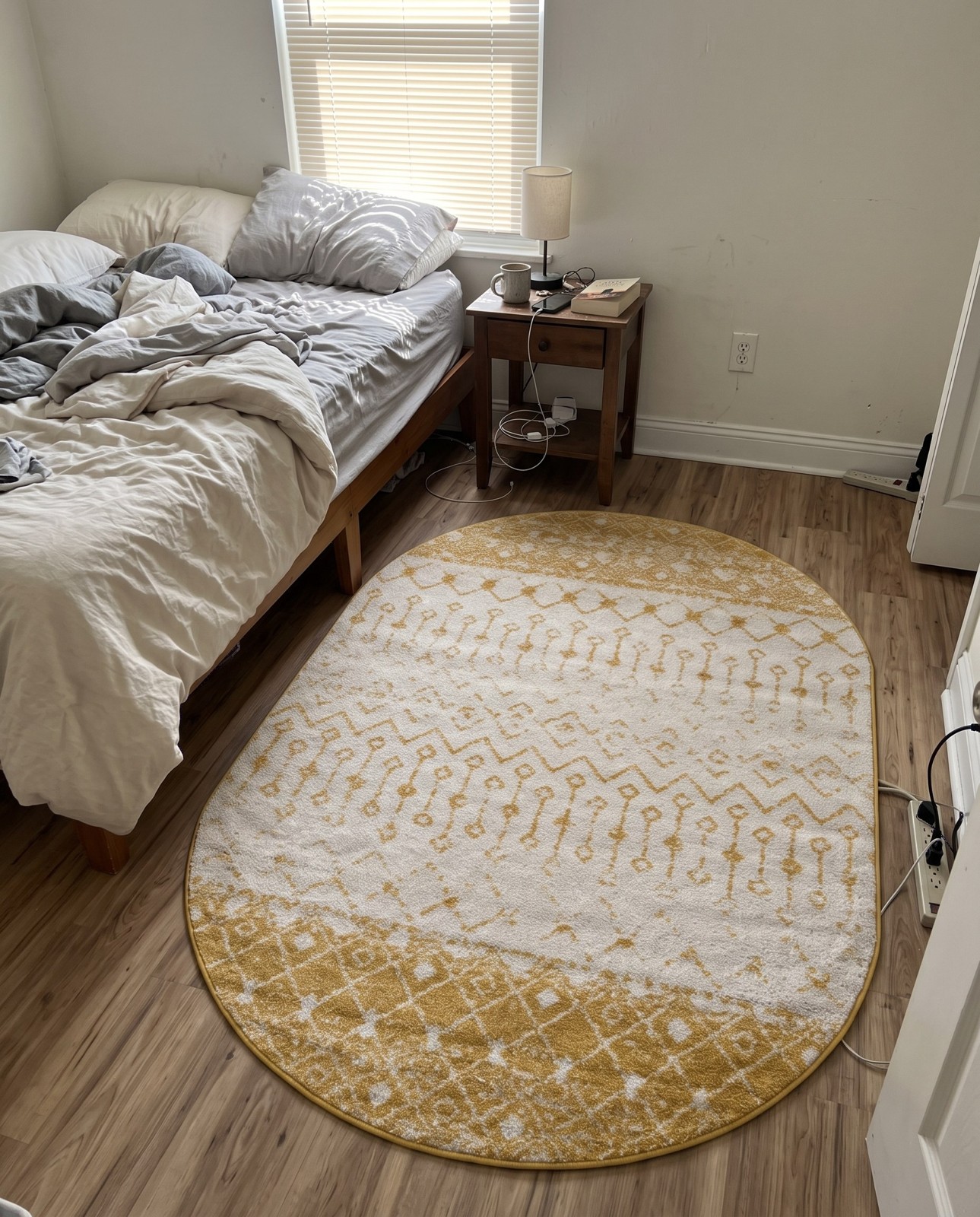 10' 8 x 14' Vernon · Geometric oval rug, yellow and ivory