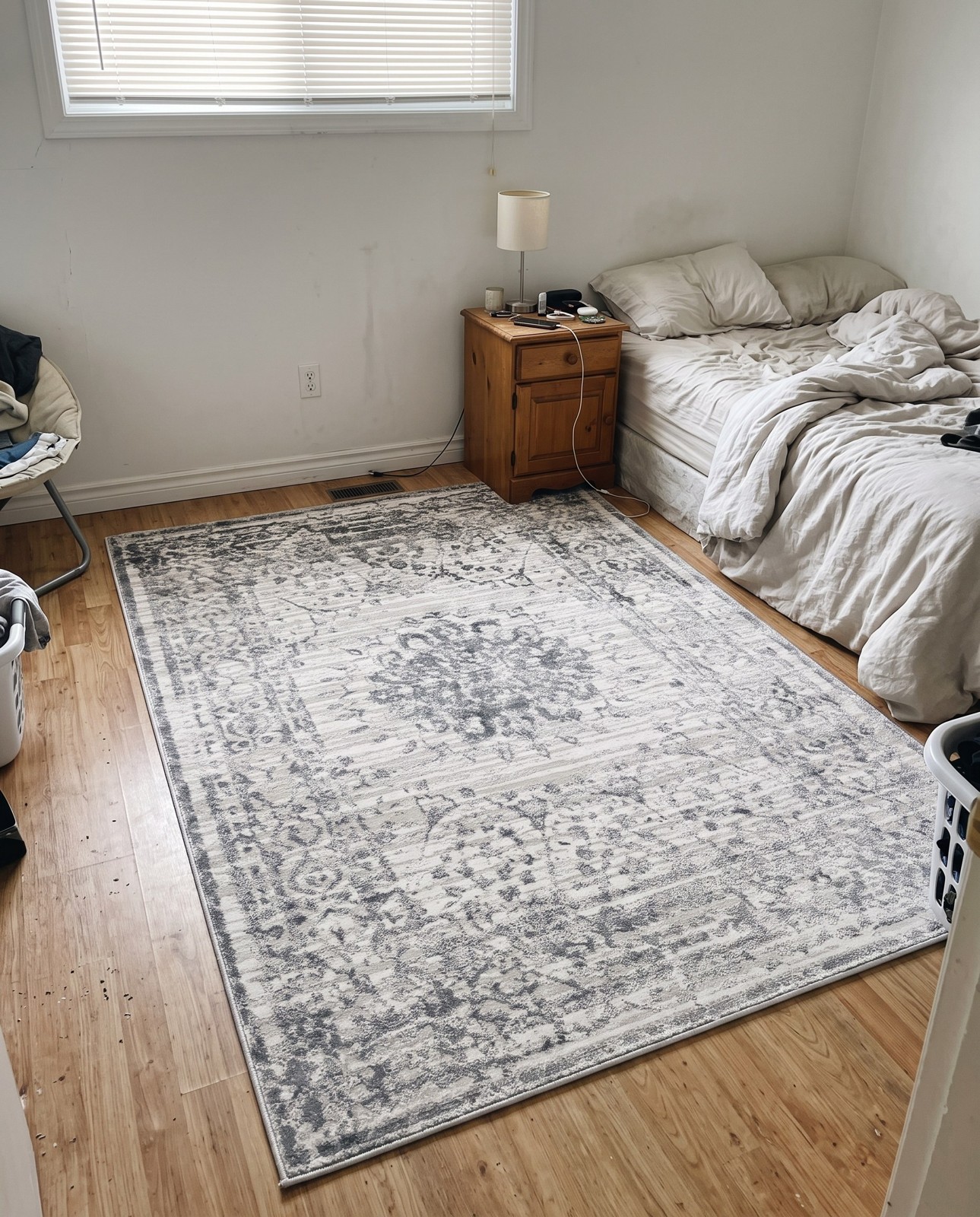 Detail image of 5' x 8' Stanhope · Distressed medallion rug, gray and beige