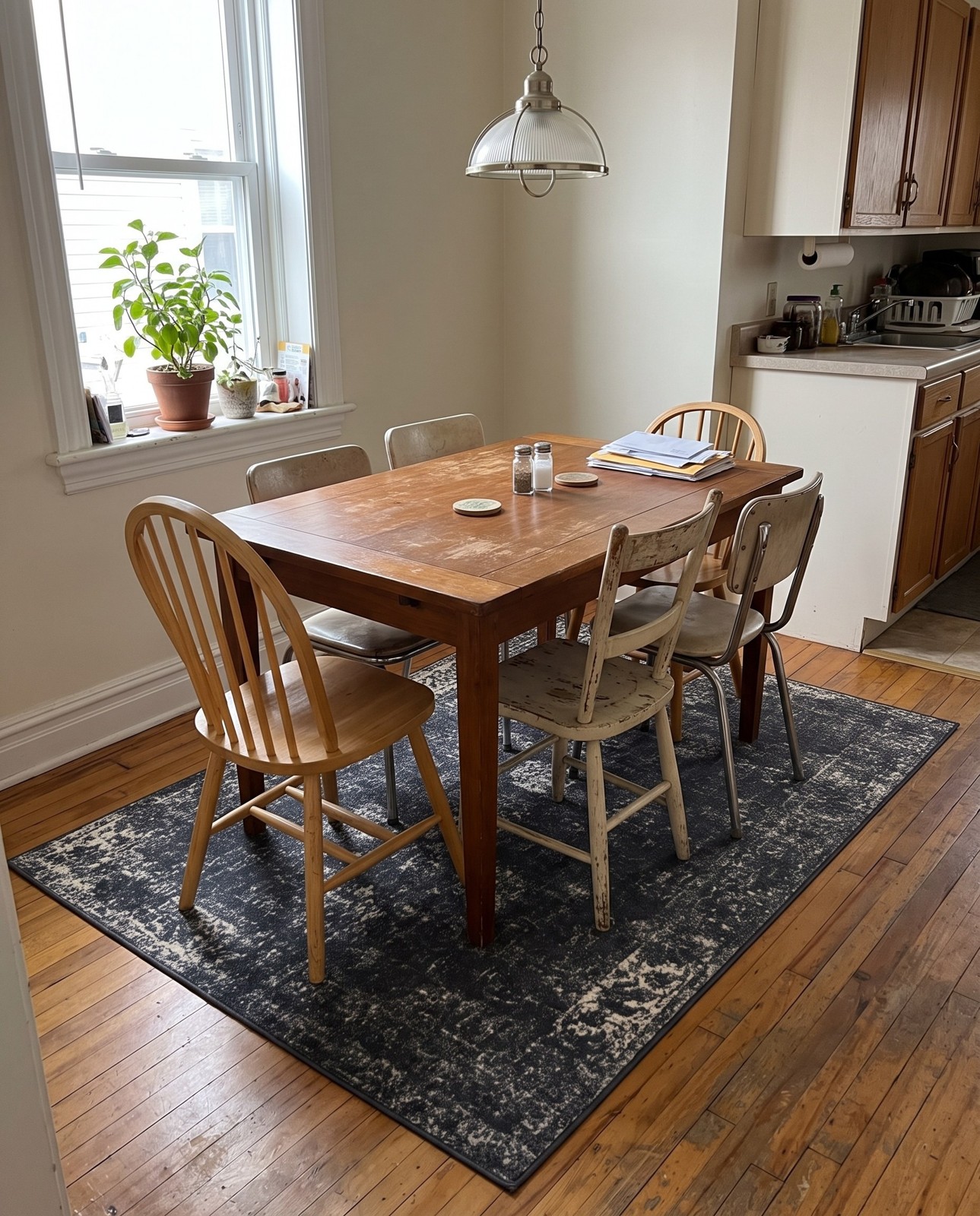 2' x 3' Blakemore · Border rug