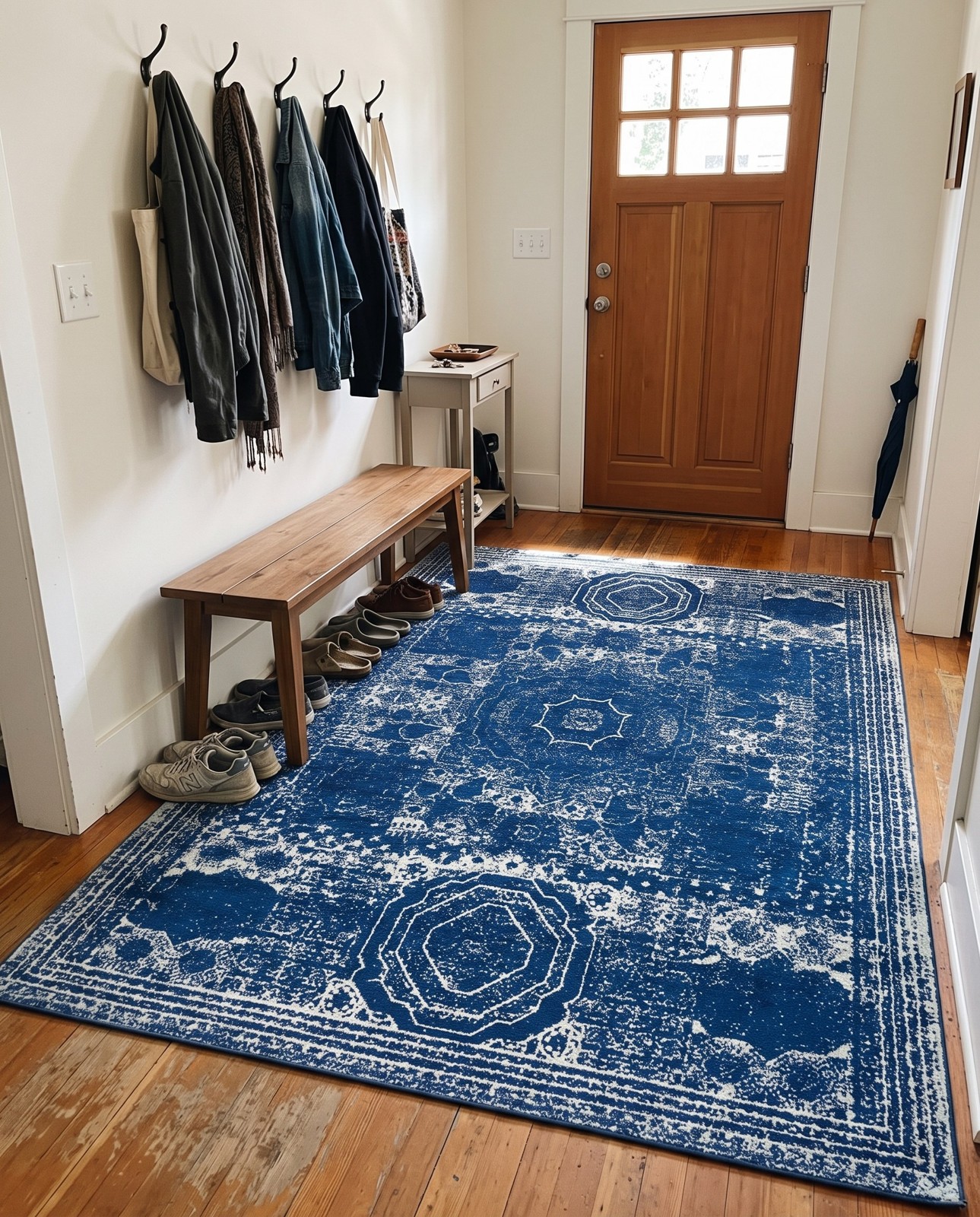 2' x 3' Benedict · Medallion rug, aqua