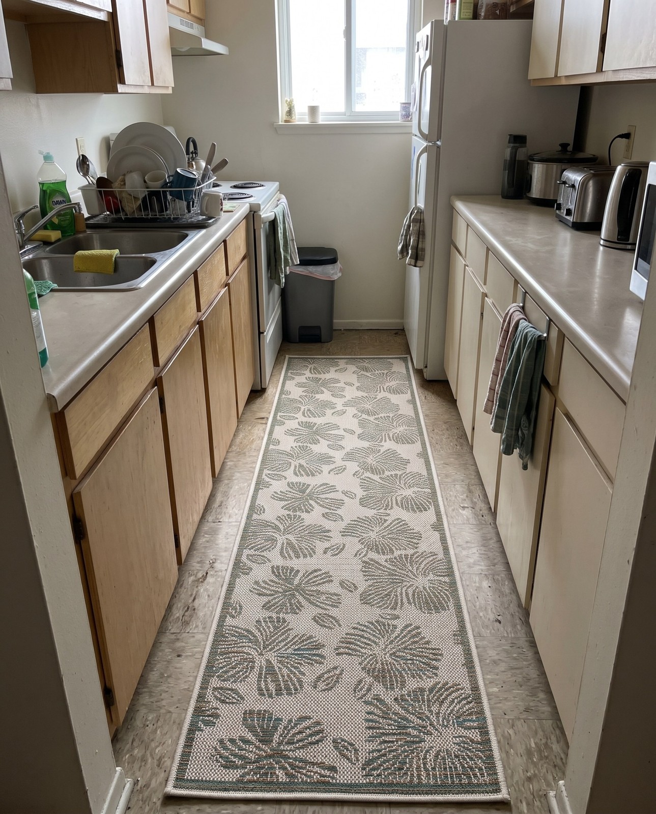 2' x 5' 1 Cortland · Tropical floral Outdoor Rug, beige and olive