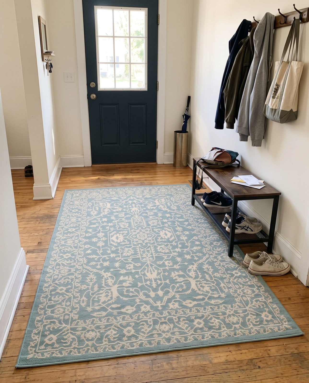 5' x 8' Fanshawe · Medallion Outdoor Rug, light blue and beige