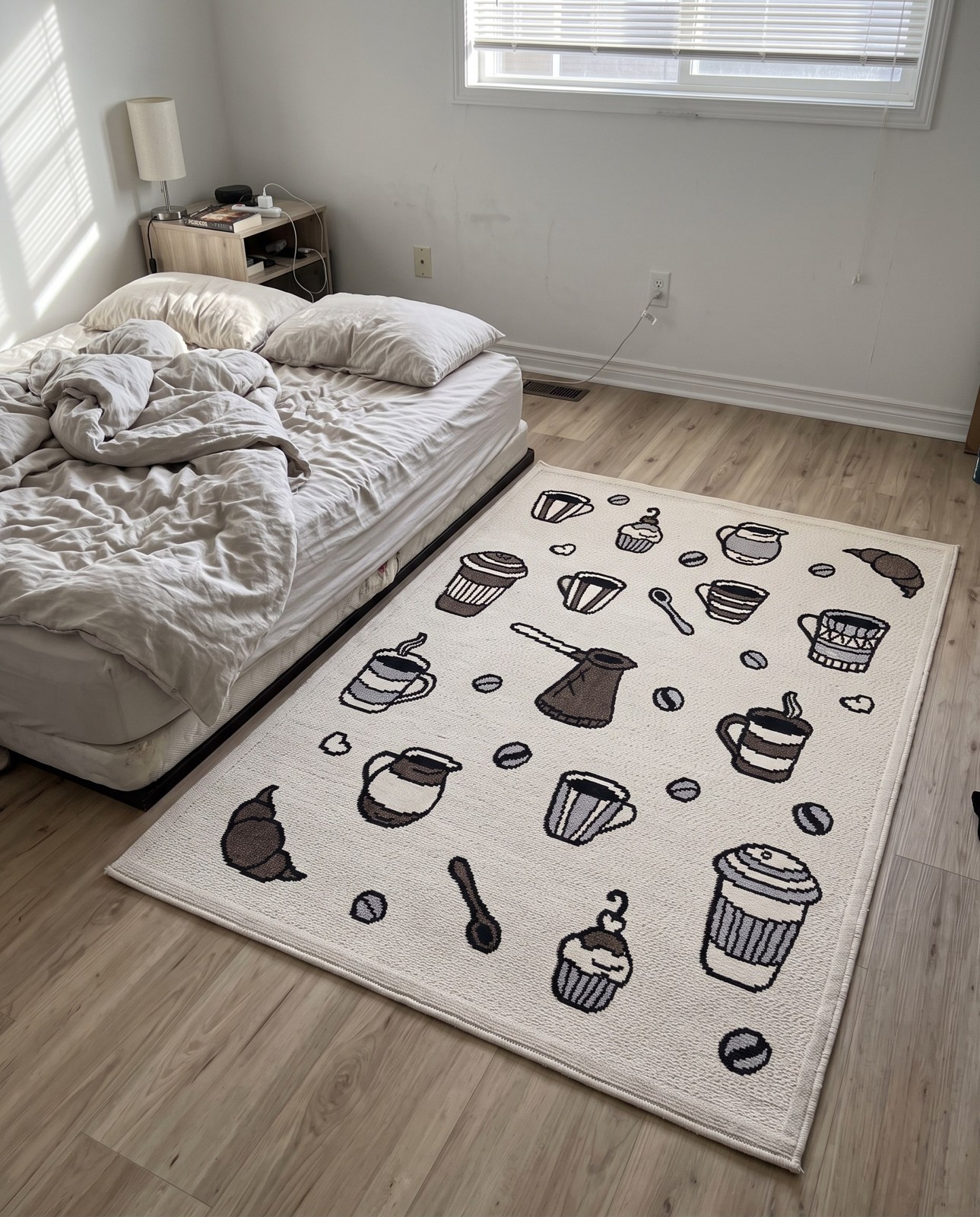 5' x 7' 7 Easton · Coffee motif Outdoor Rug, ivory and brown