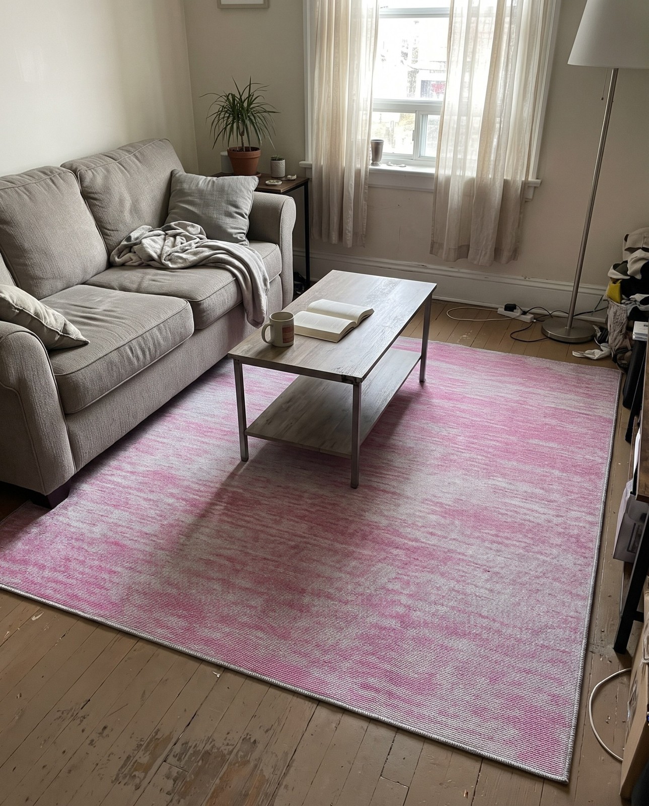 5' x 5' Prewitt · Solid rug, pink