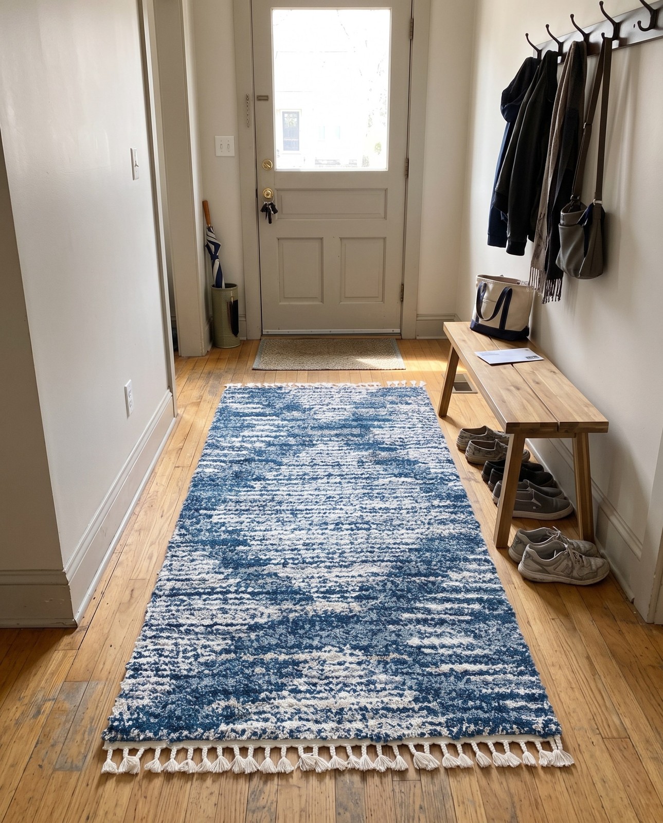 7' x 10' Cobble · Abstract Shag Rug, blue