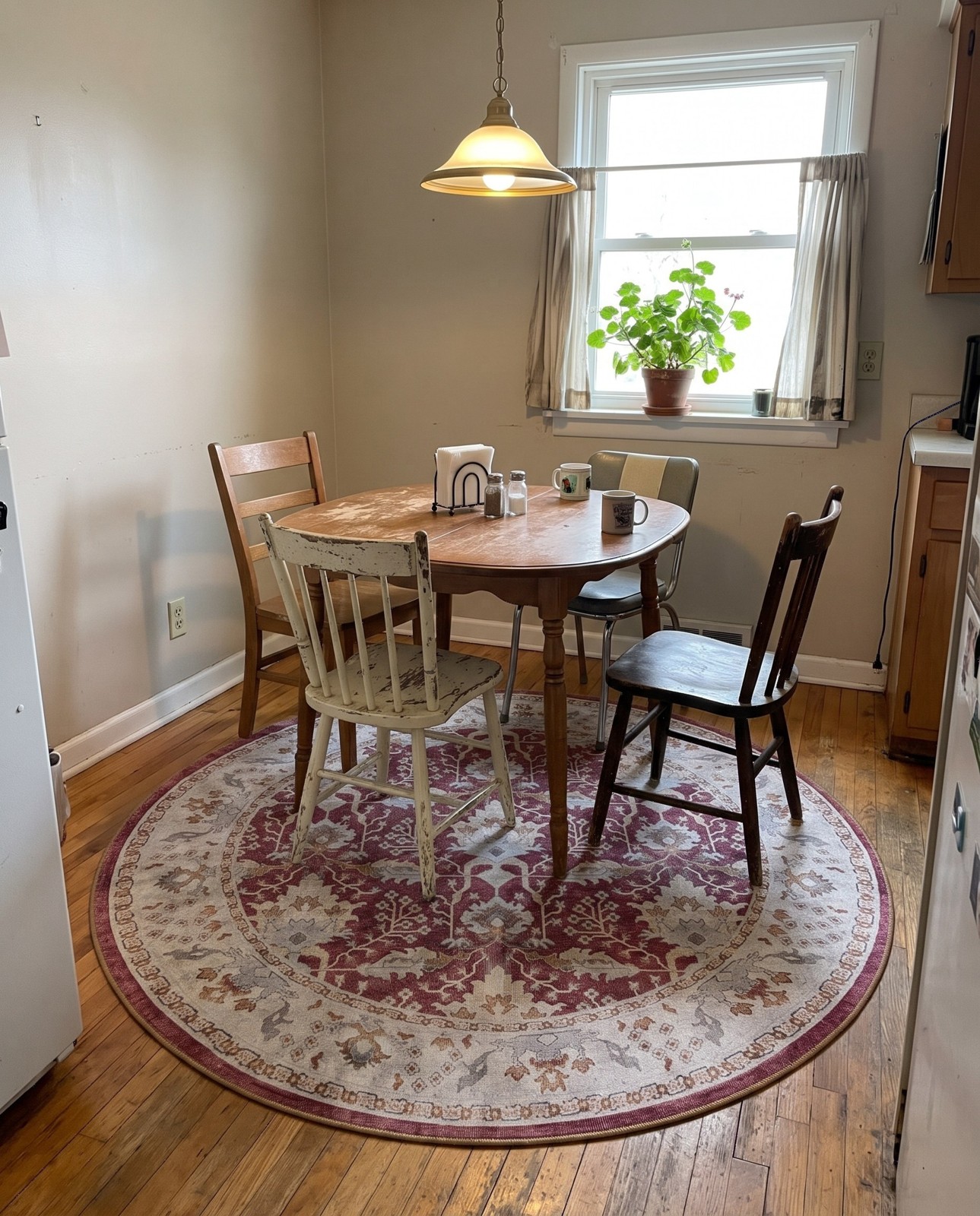5' 1 x 5' 1 Hobson · Border Washable Rug, burgundy red