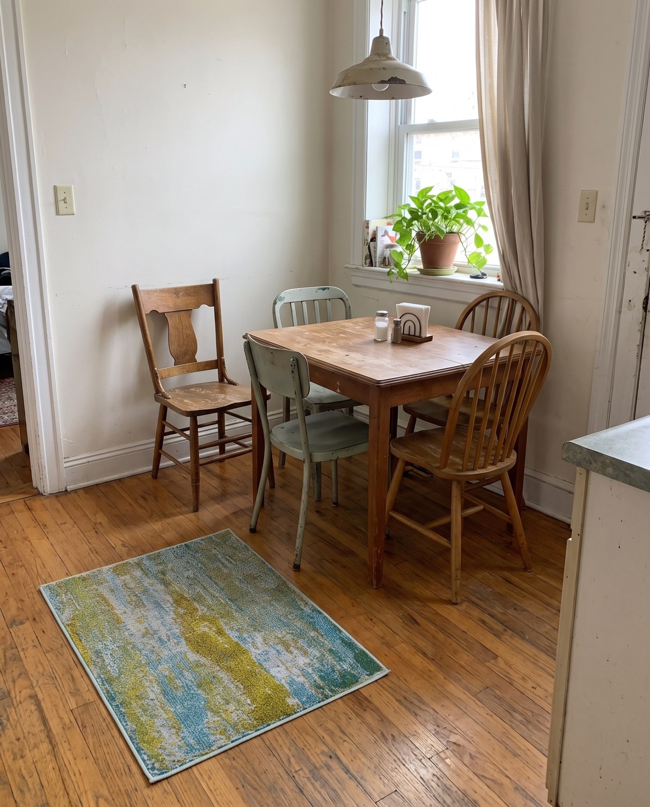 2' 2 x 3' Rhodes · Abstract Washable Rug