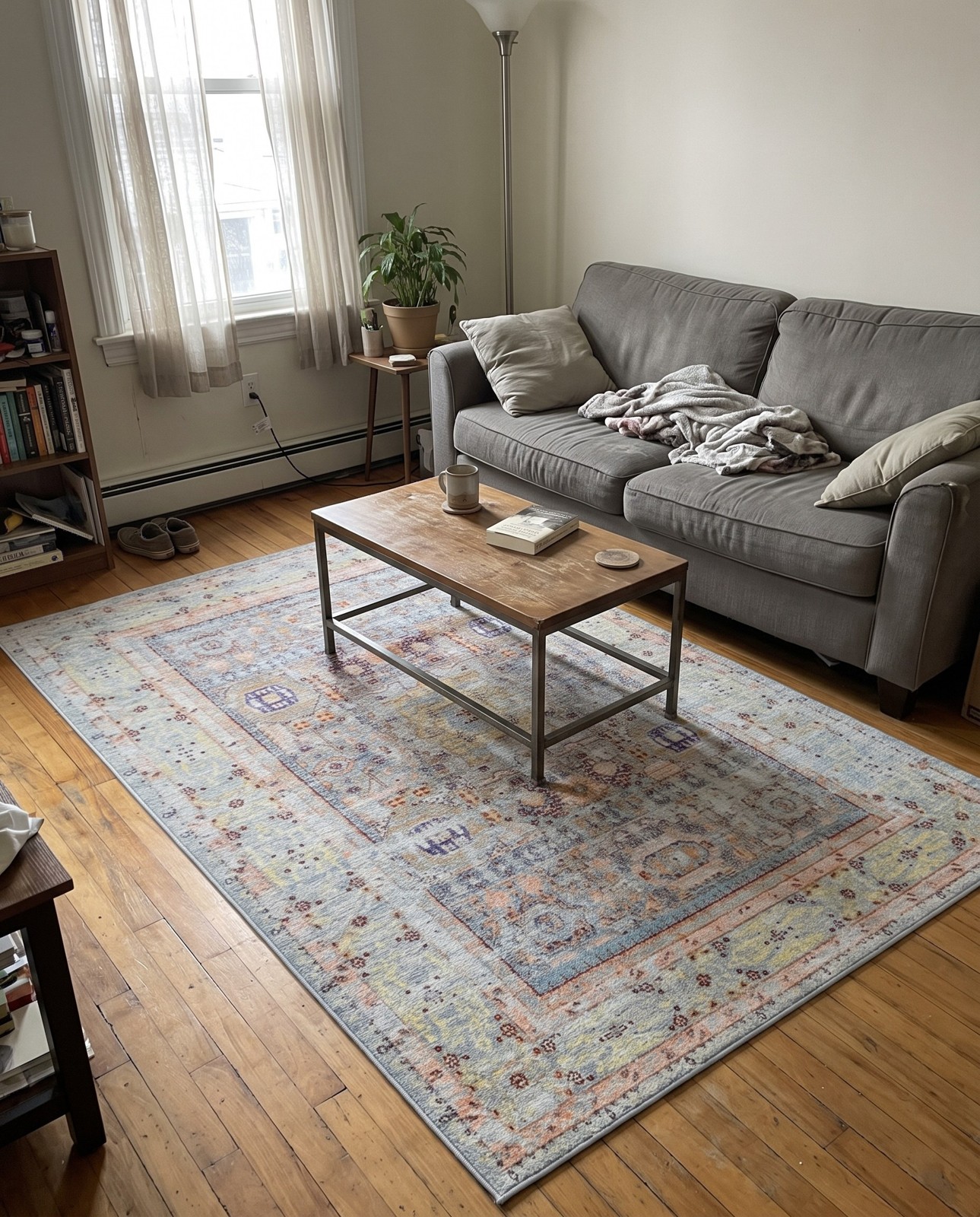 5' x 8' Reece · Border rug