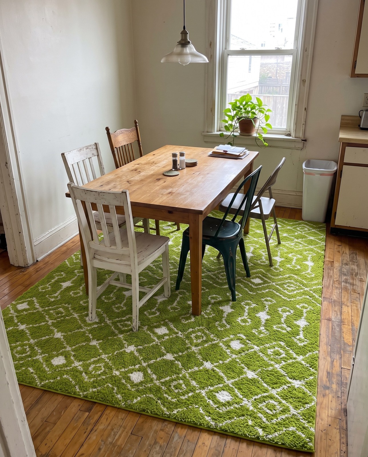 10' x 14' Bayley · Chevron Shag Rug, green
