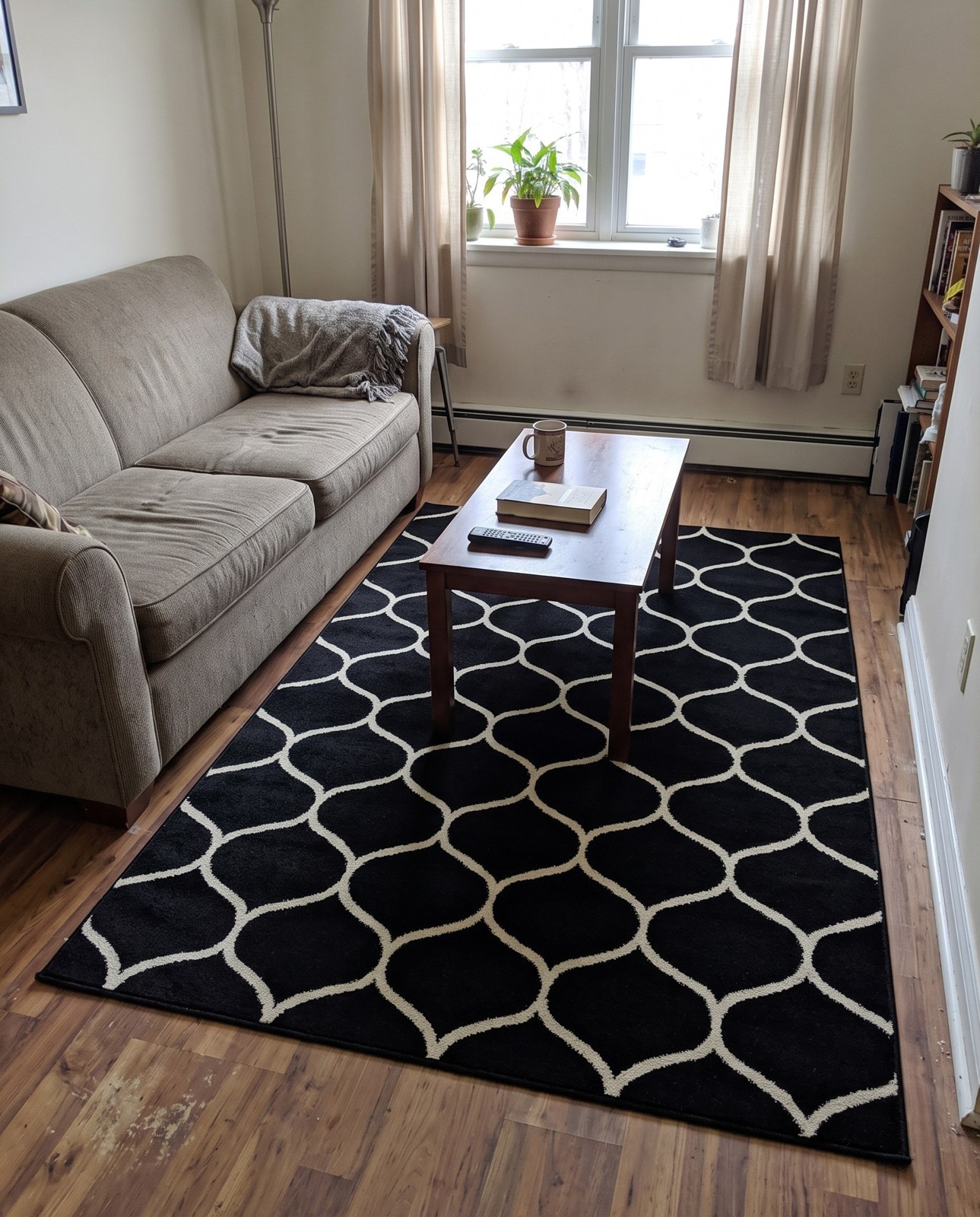 Detail image of 3' x 5' 3 Ingram · Lattice rug, black and ivory